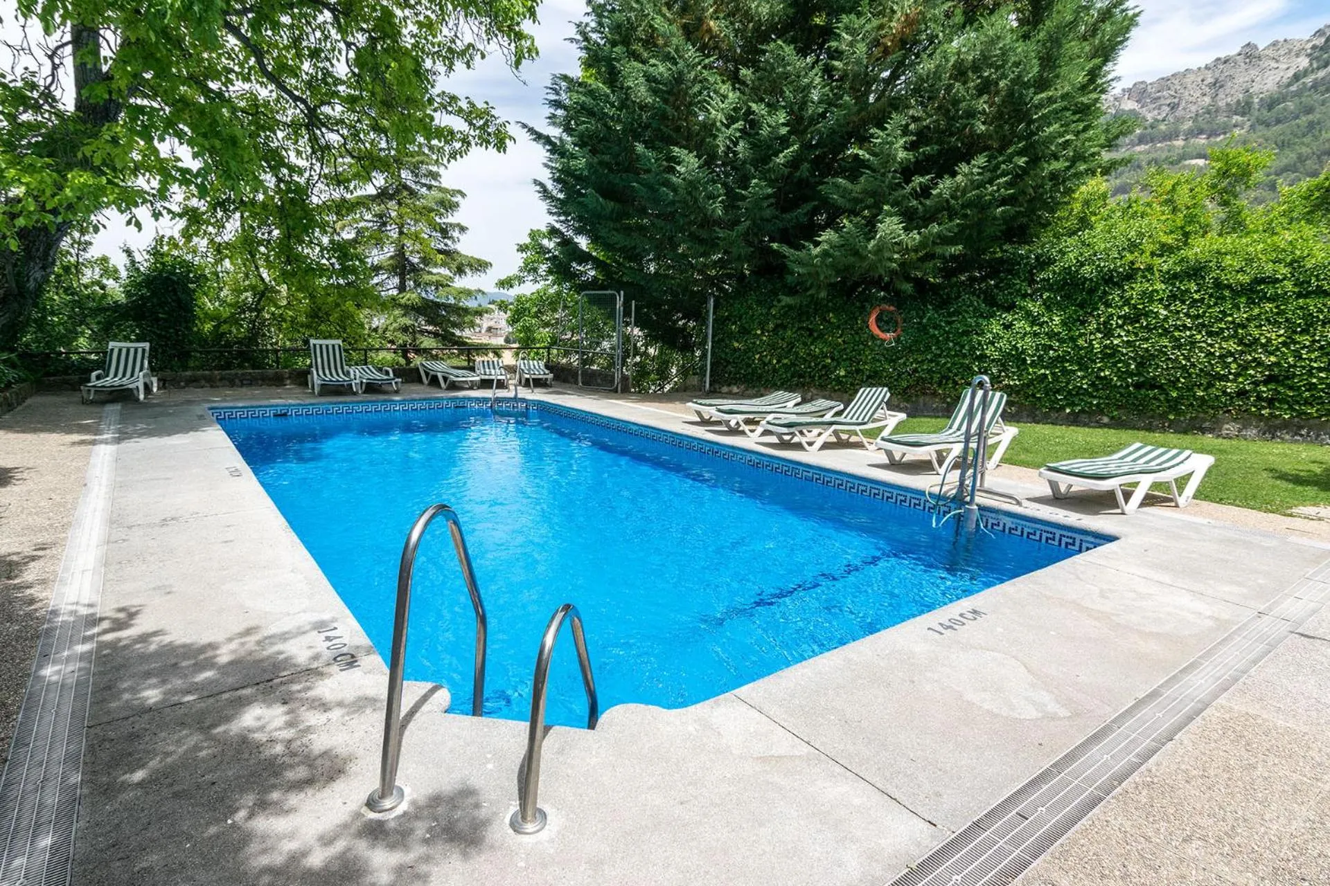 Swimming pool in Villa Turística de Cazorla