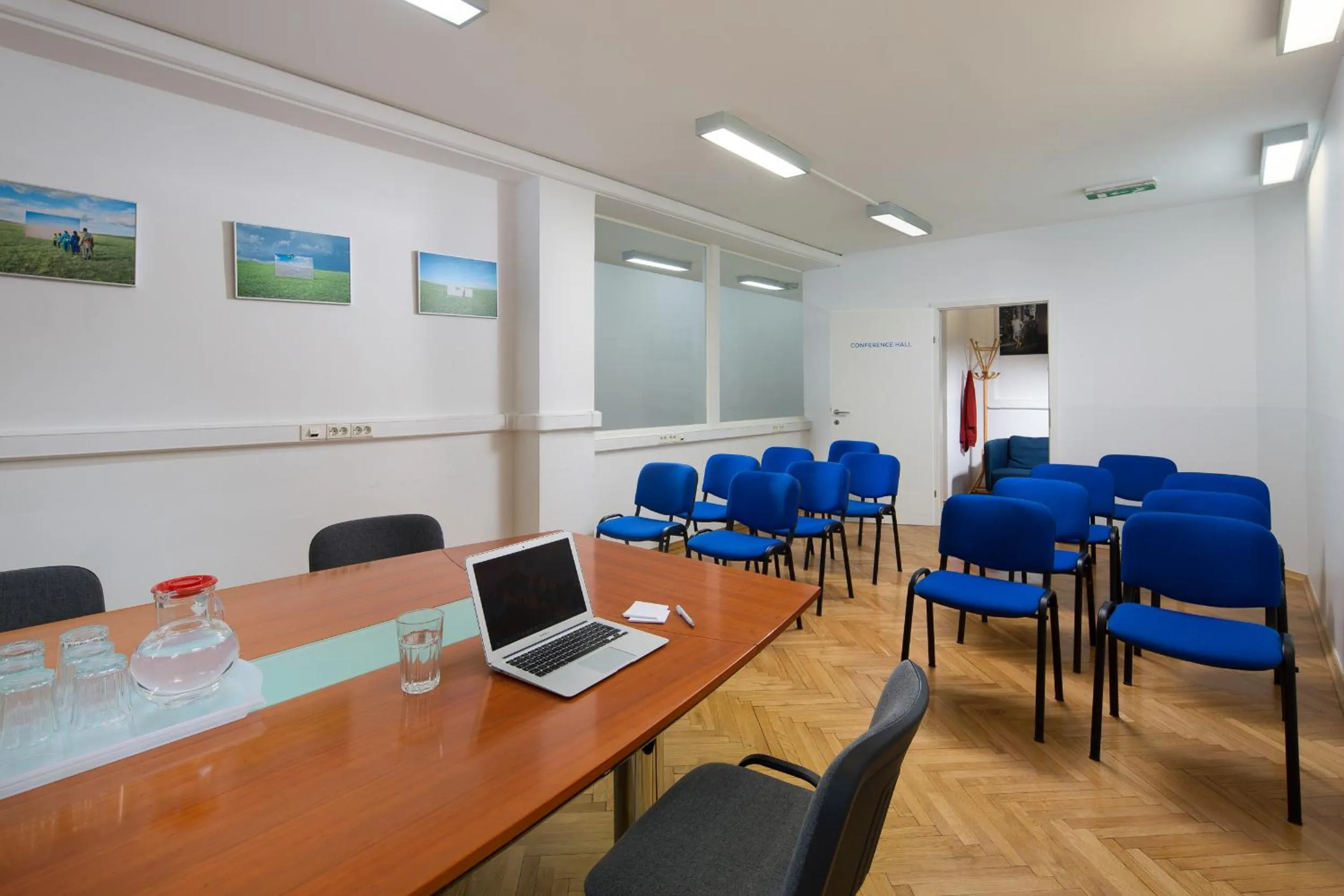Meeting/conference room in Hostel Bureau