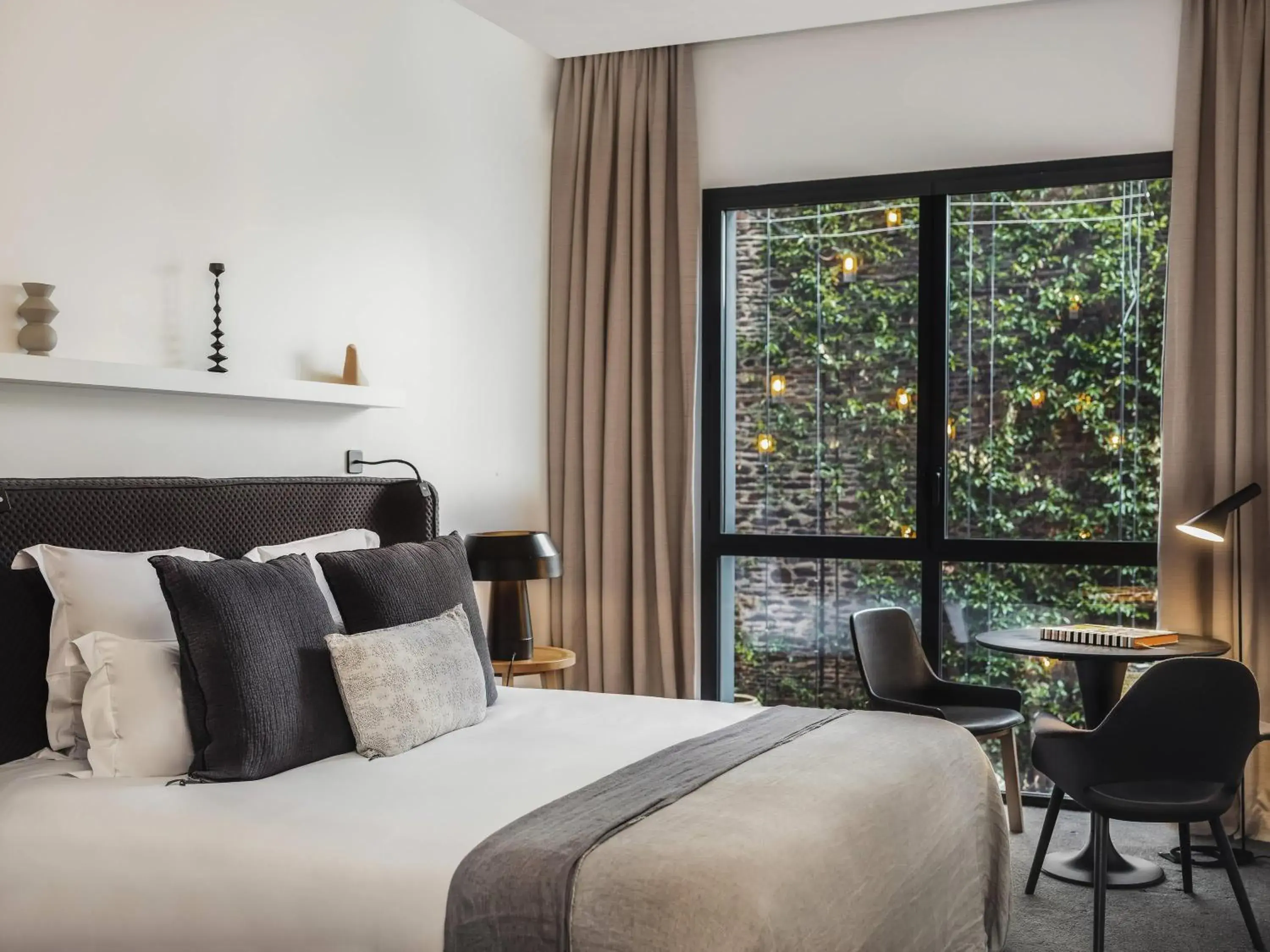 Superior Double Room in Balthazar Hotel & Spa Rennes - MGallery Collection Superior Double Room in Balthazar Hotel & Spa Rennes - MGallery Collection