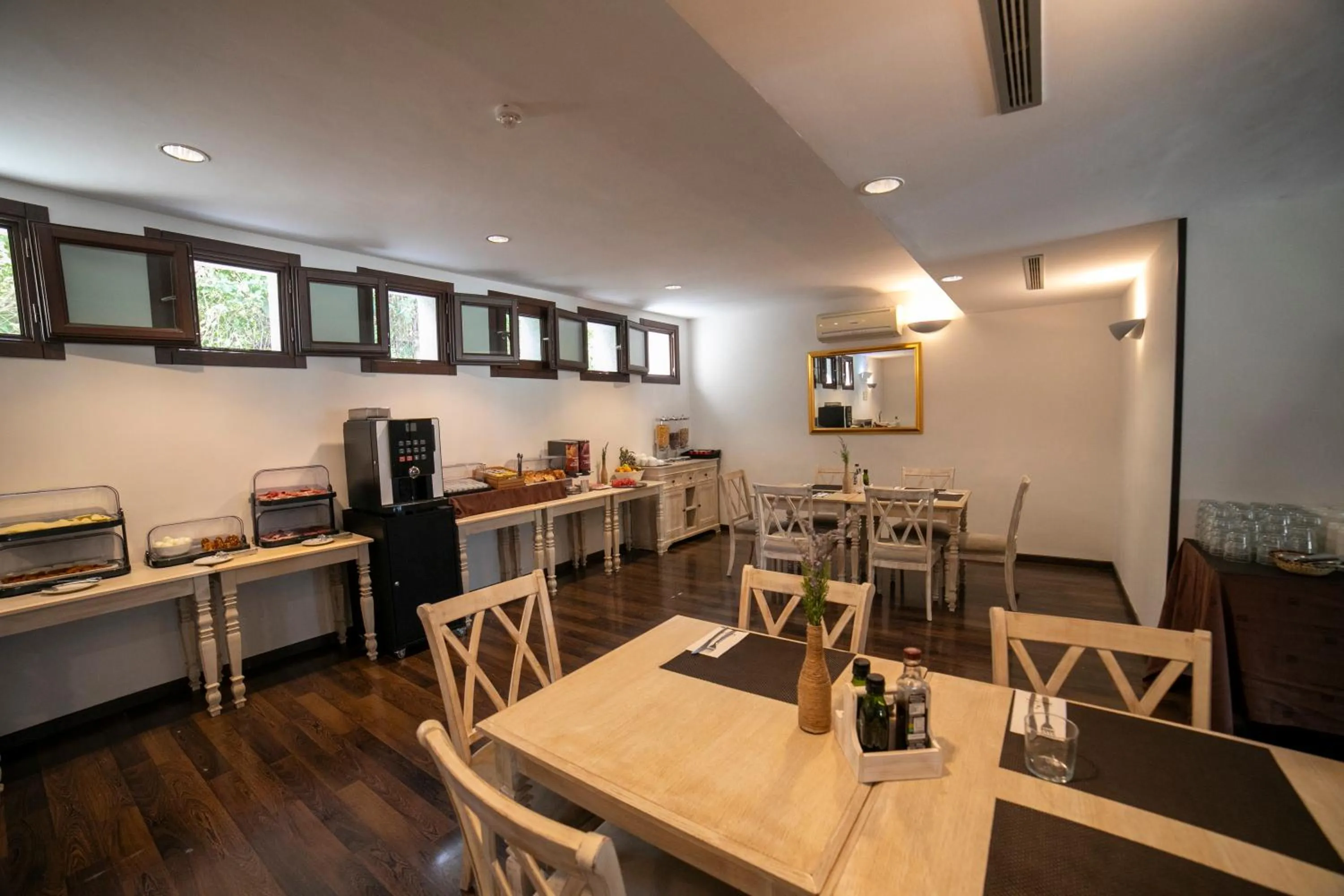 Restaurant/places to eat in Villa Turistica de Bubion