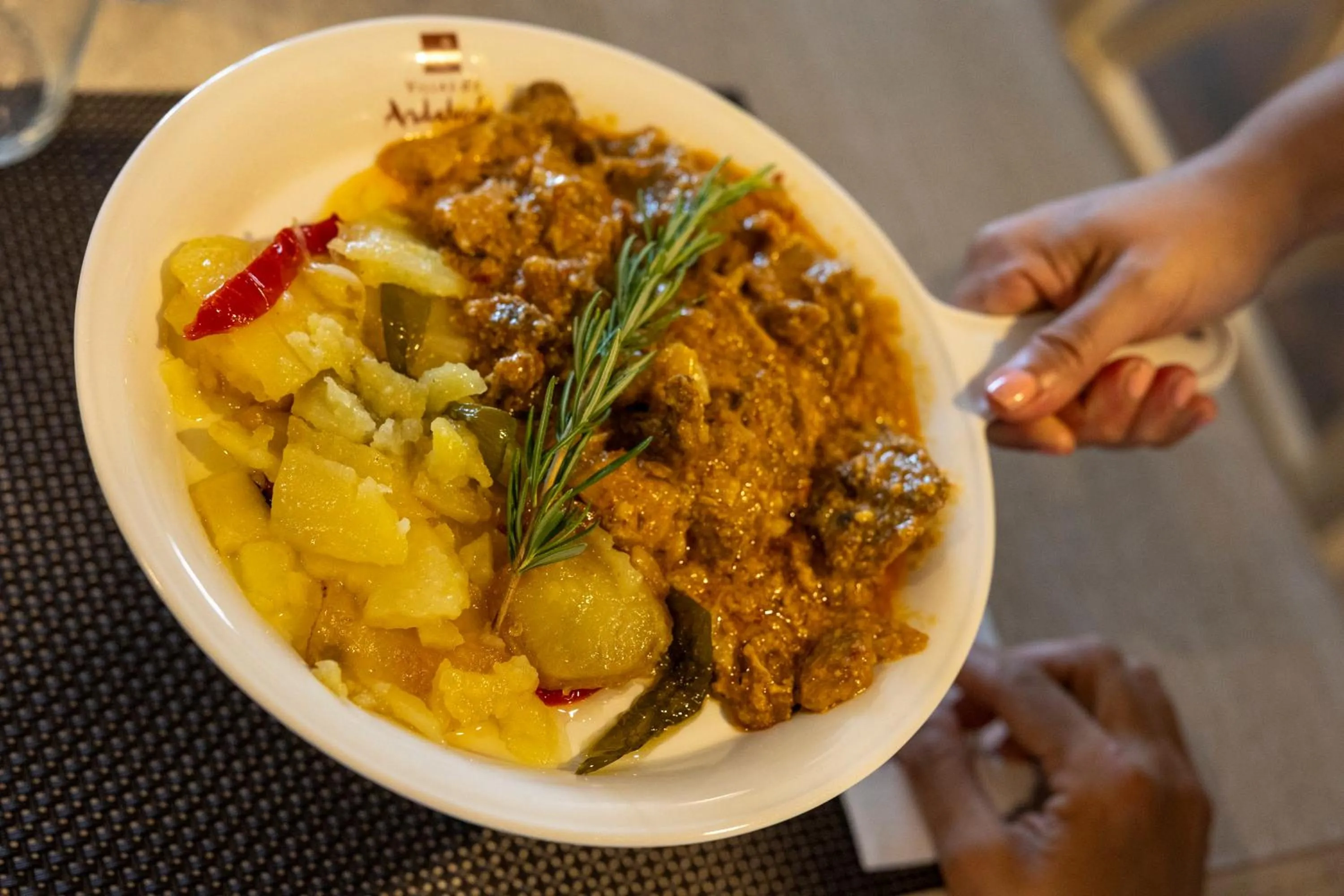 Restaurant/places to eat in Villa Turistica de Bubion