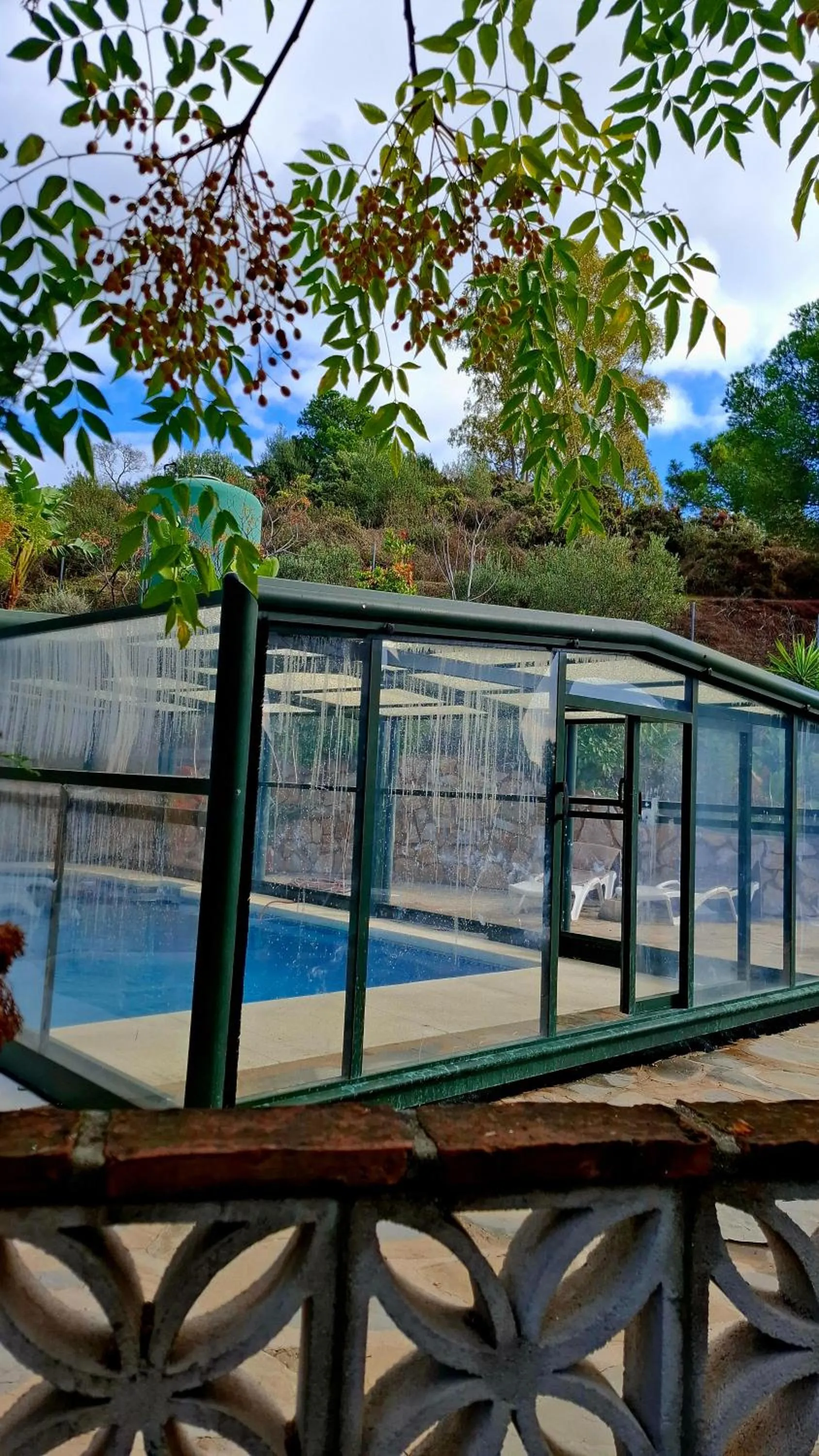 Swimming pool in Hotel Rural Los Jarales
