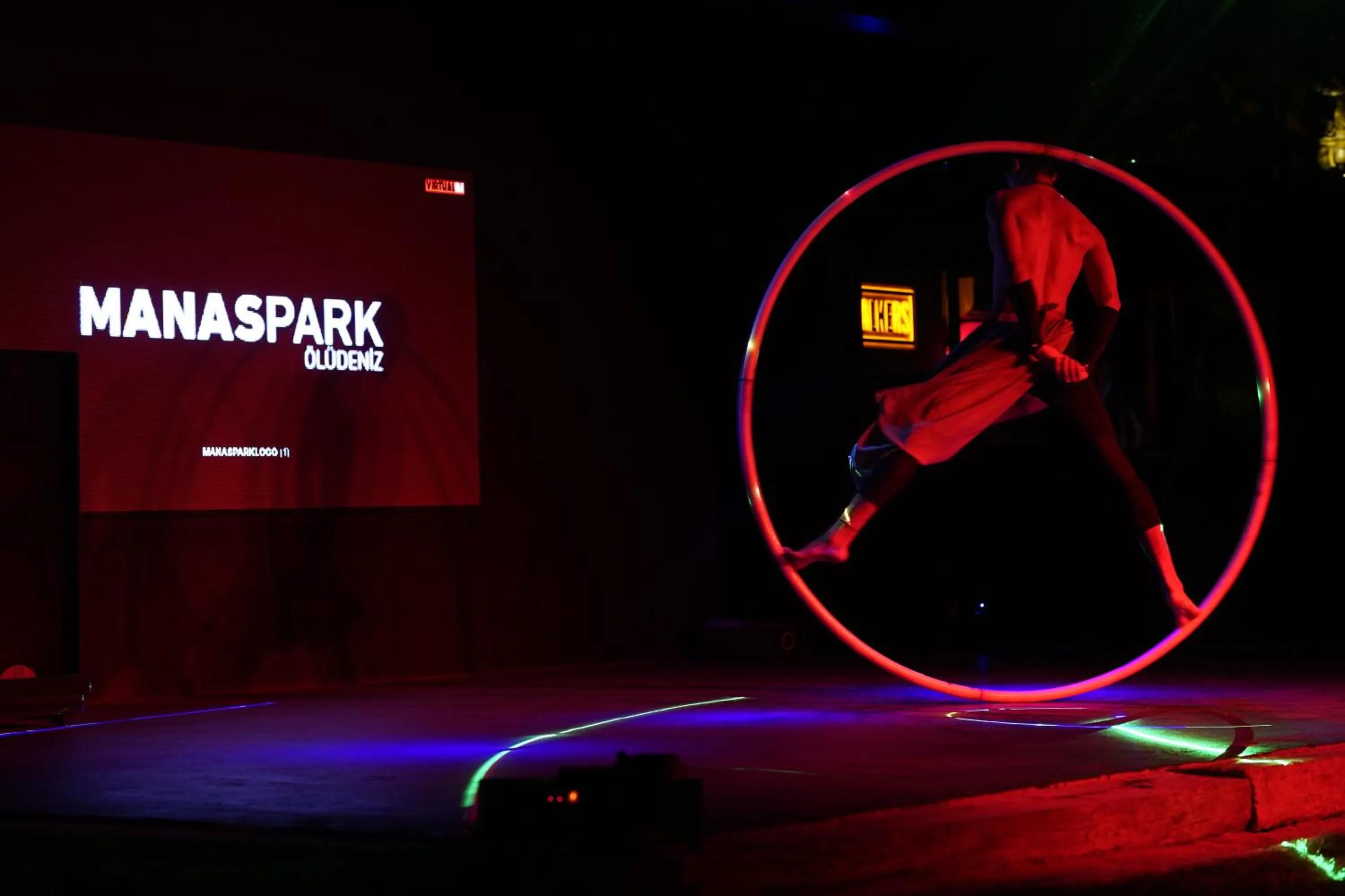 Evening entertainment in Manaspark Deluxe Hotel