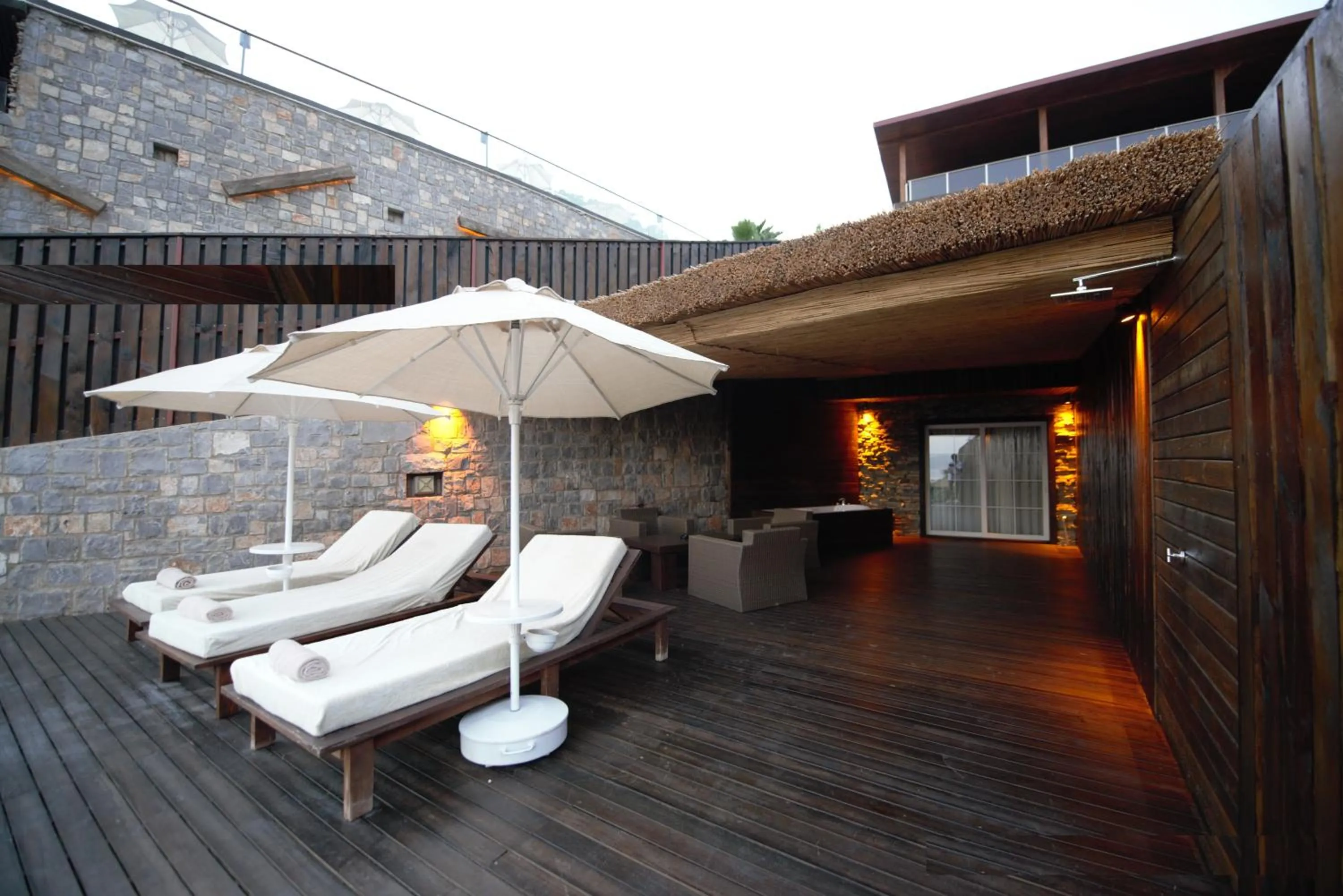 Balcony/Terrace in Manaspark Deluxe Hotel