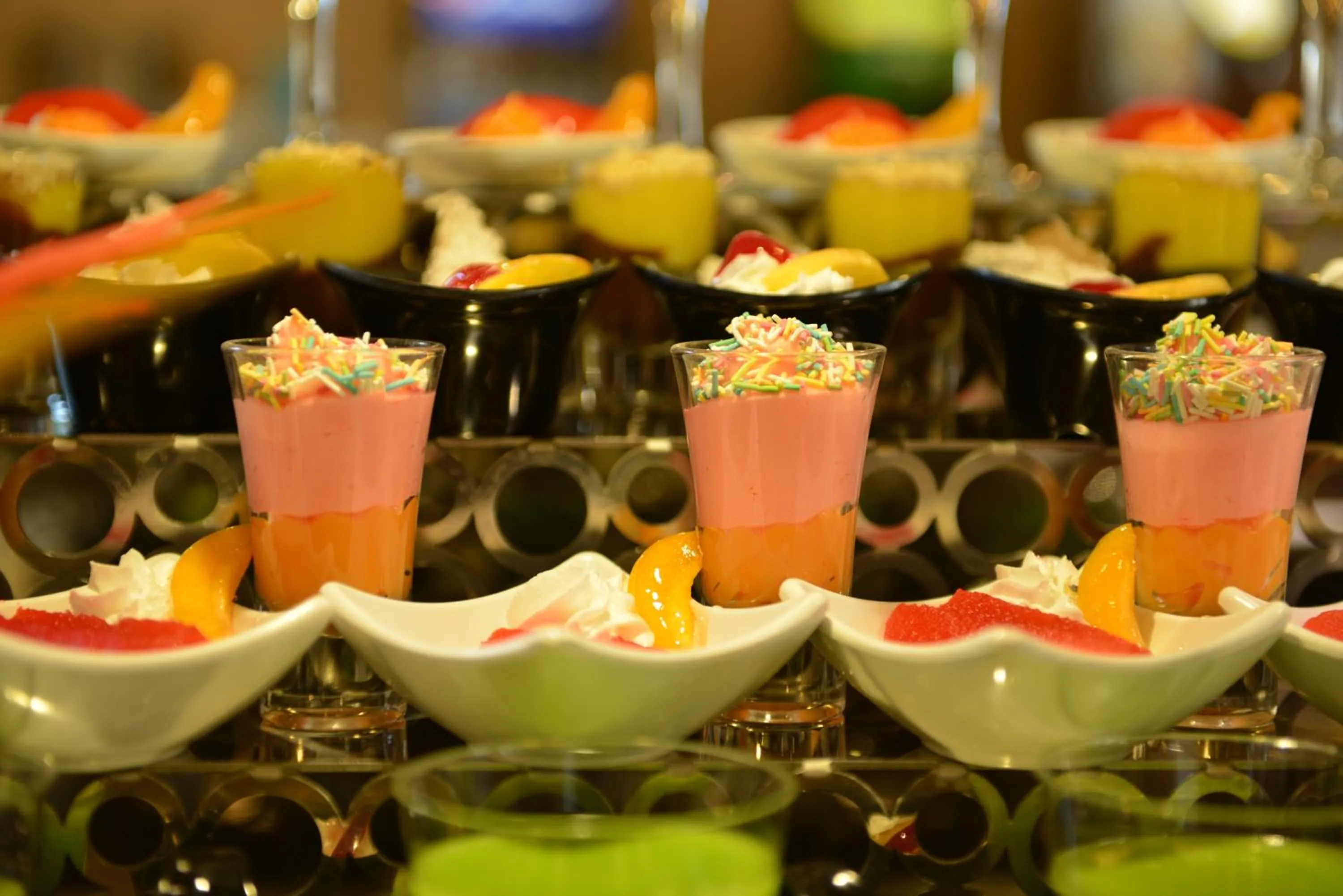 Restaurant/places to eat in Manaspark Deluxe Hotel