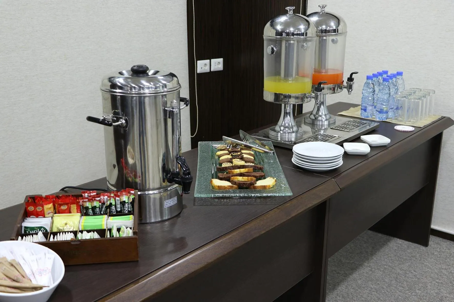 Coffee/tea facilities in Golden Lili Resort & Spa
