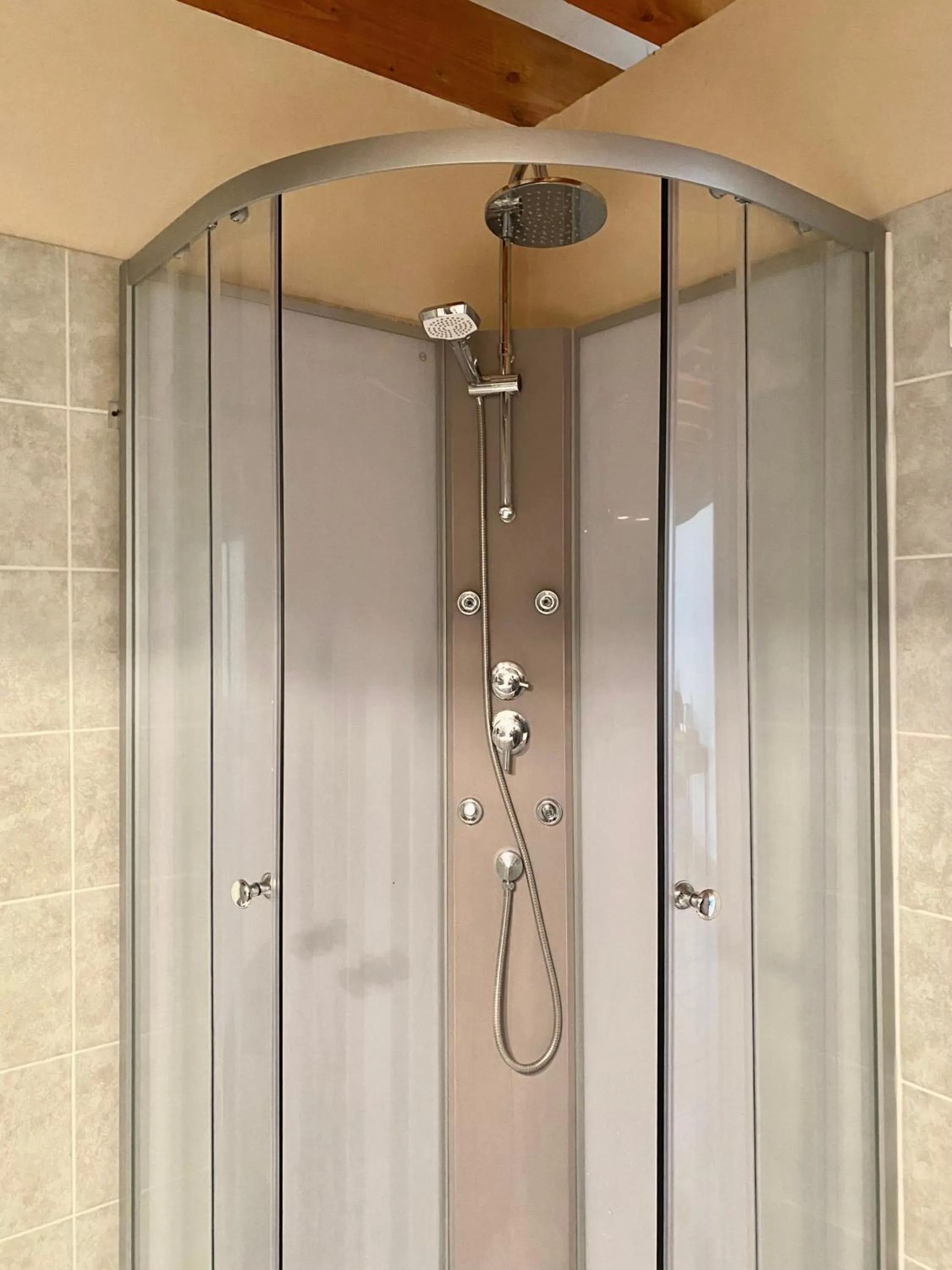 Shower in Domaine du Cellier de la Couronne