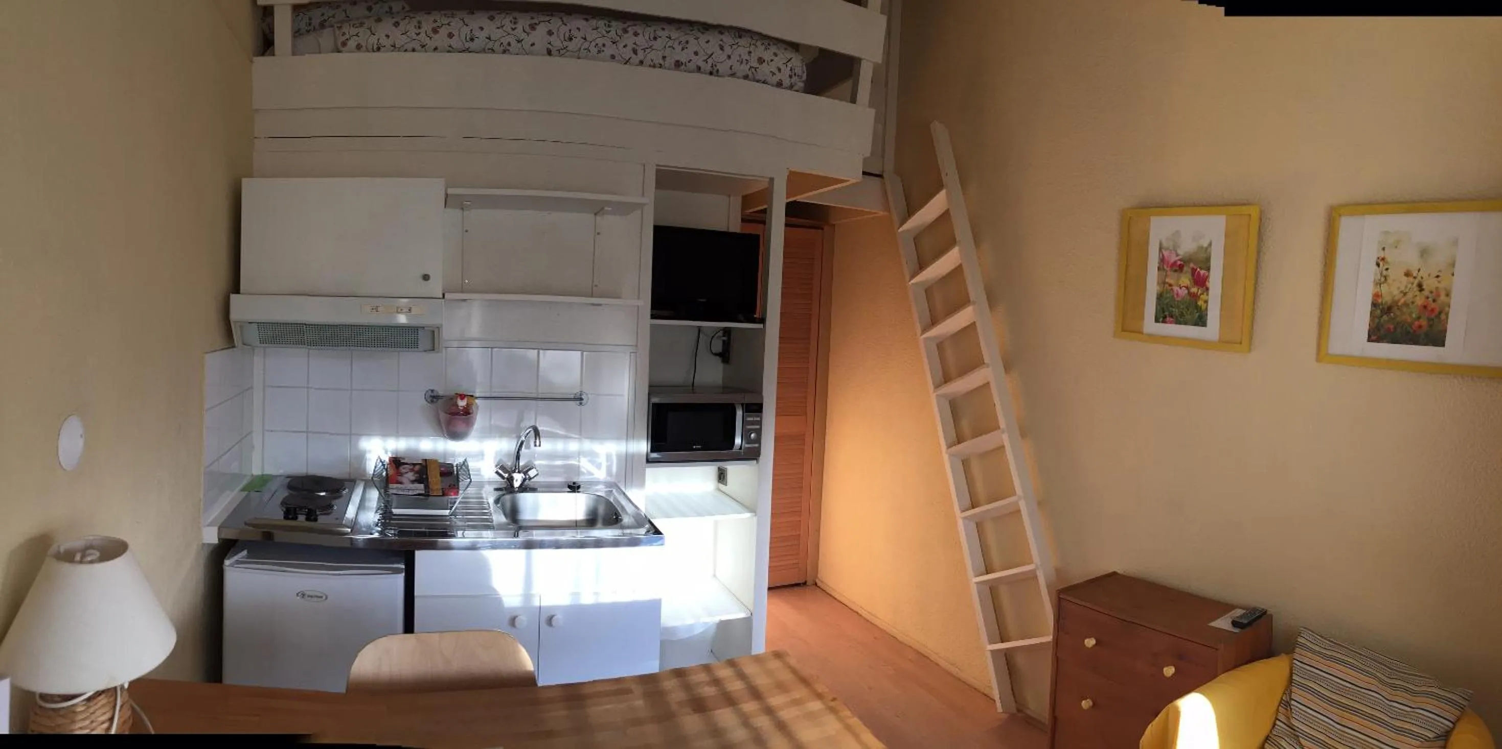 Photo of the whole room, Bed in Résidence Thibaud