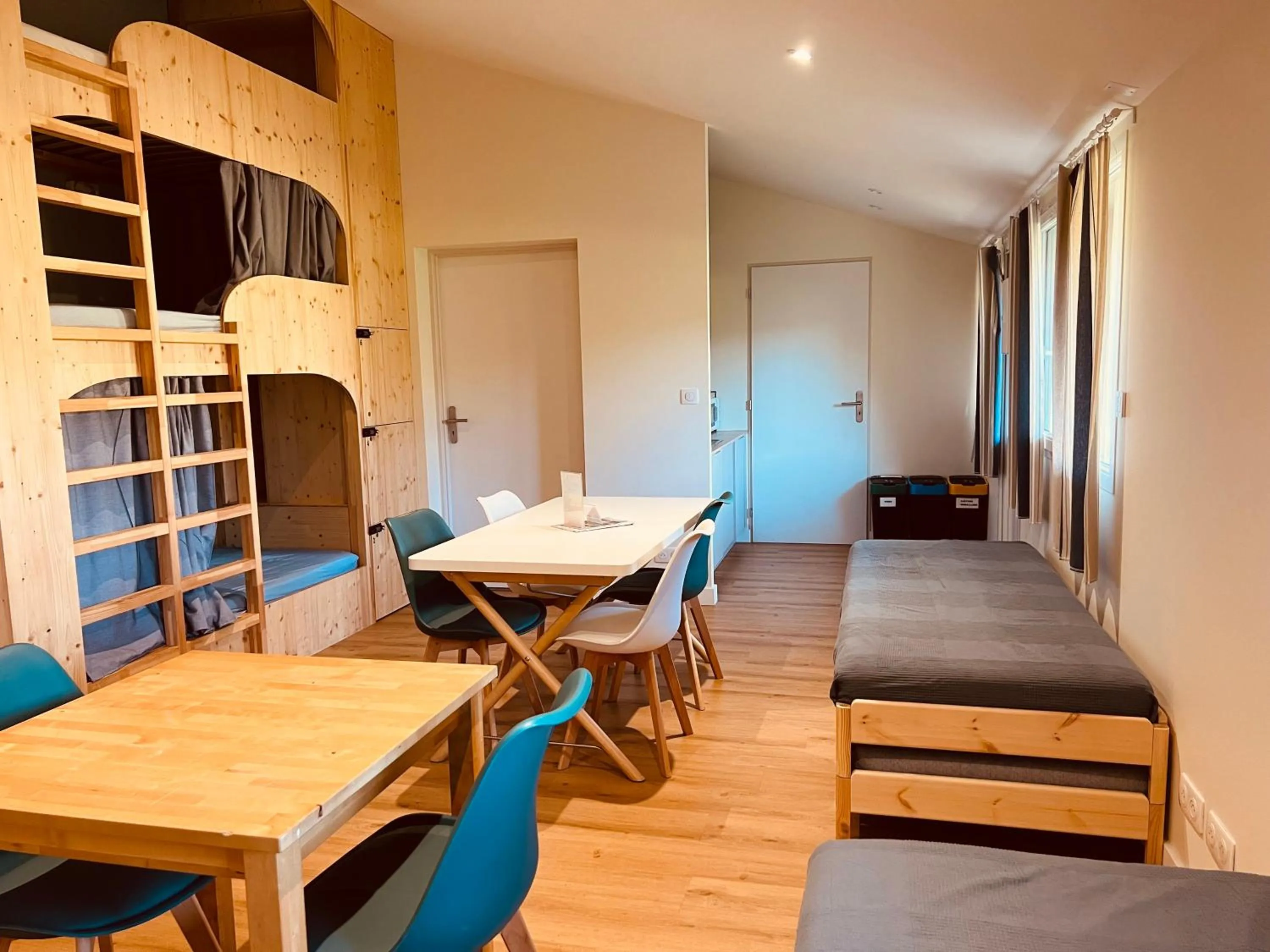 Photo of the whole room in Résidence Thibaud