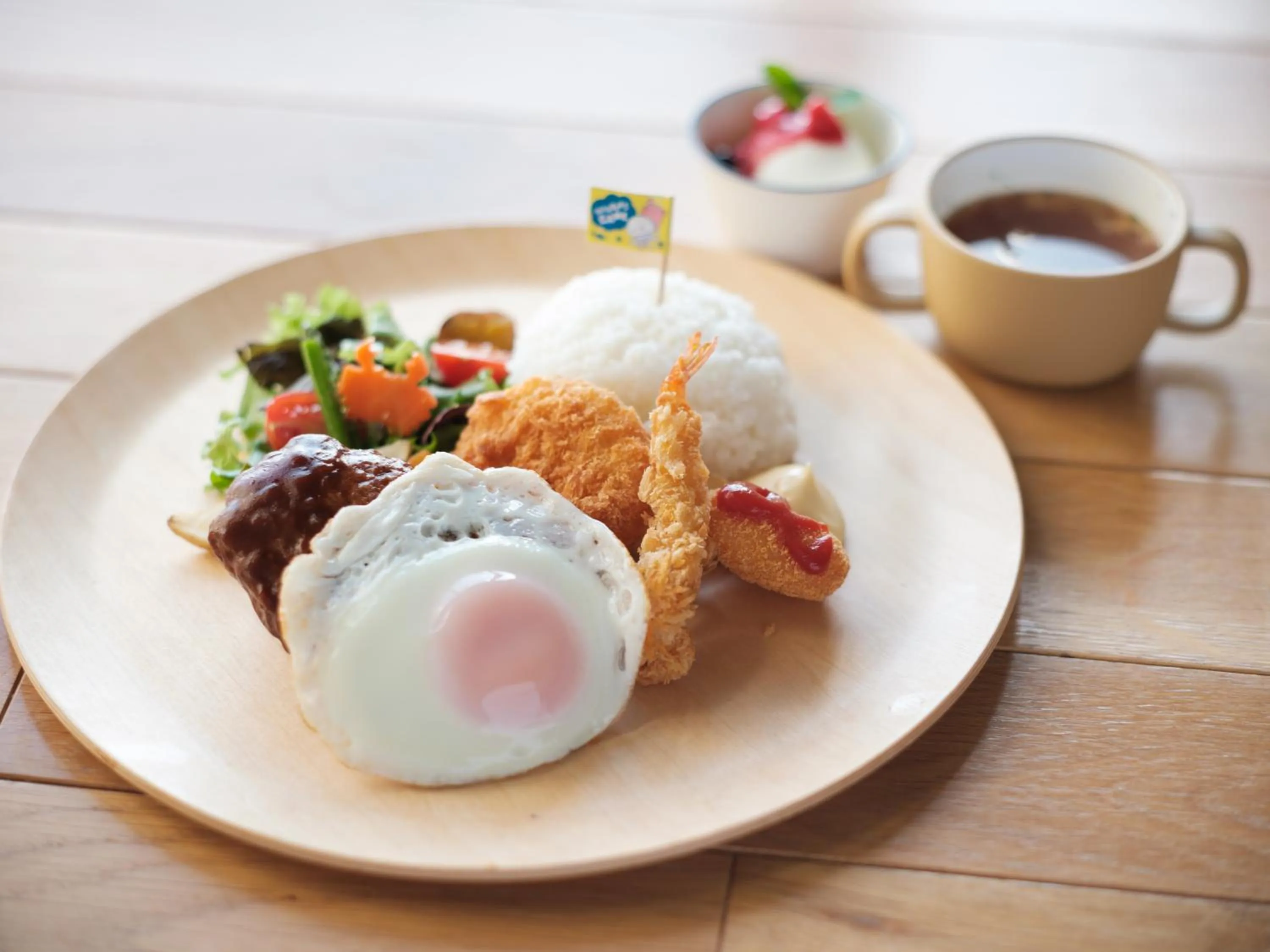 Food and drinks in Colorit GOTO ISLANDS