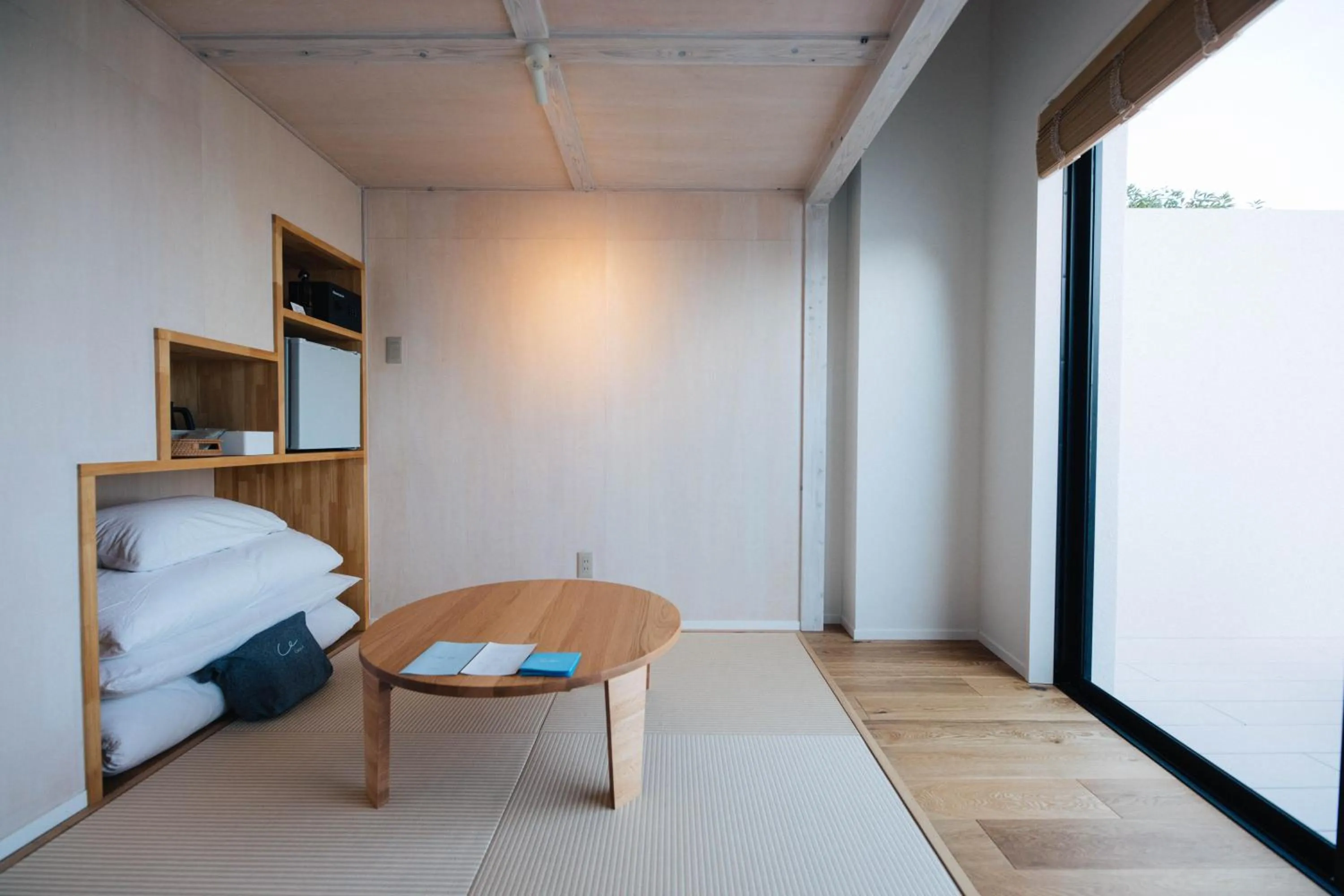 Living room, Bed in Colorit GOTO ISLANDS
