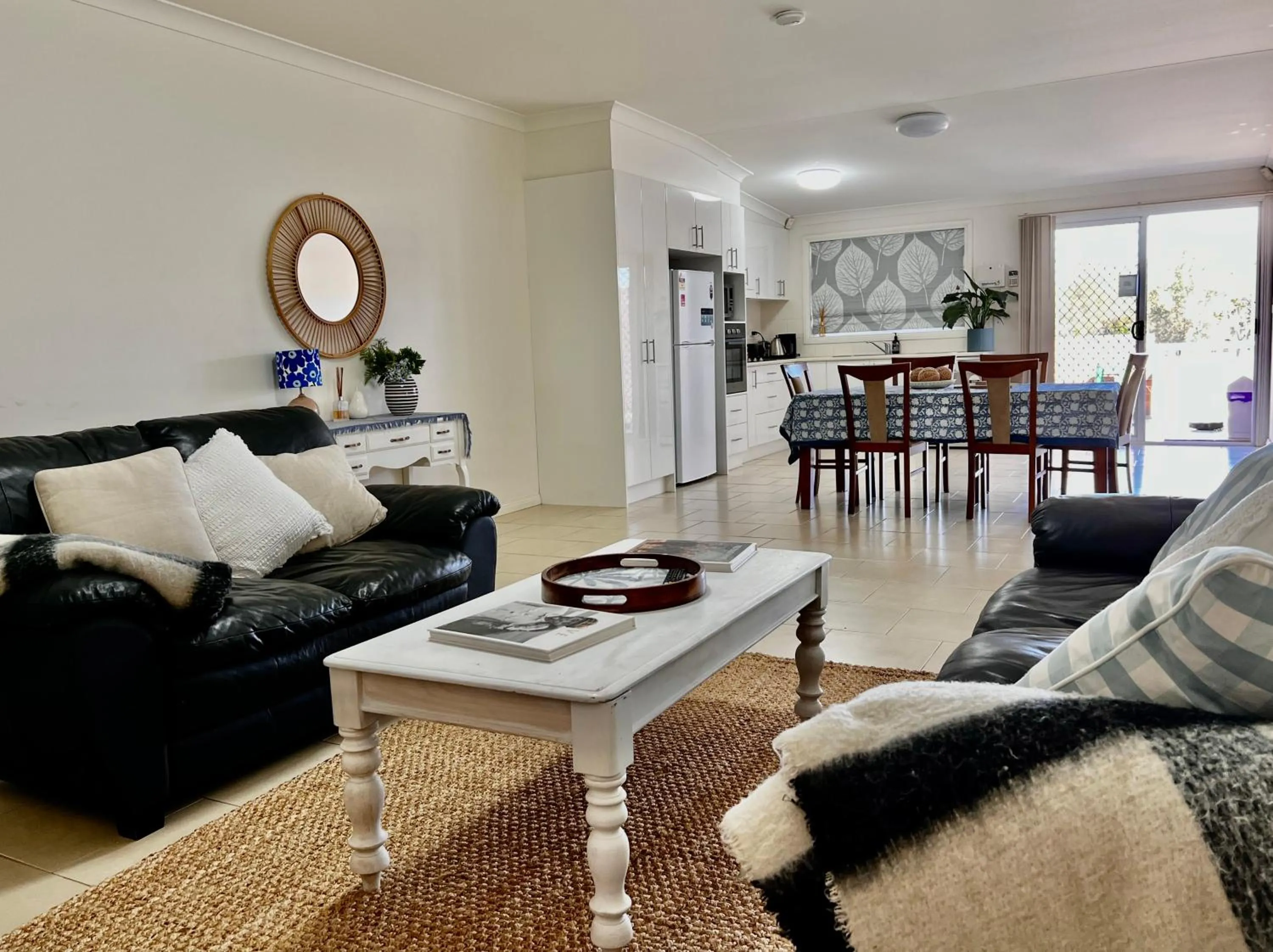 Three-Bedroom Apartment in Stays on Main