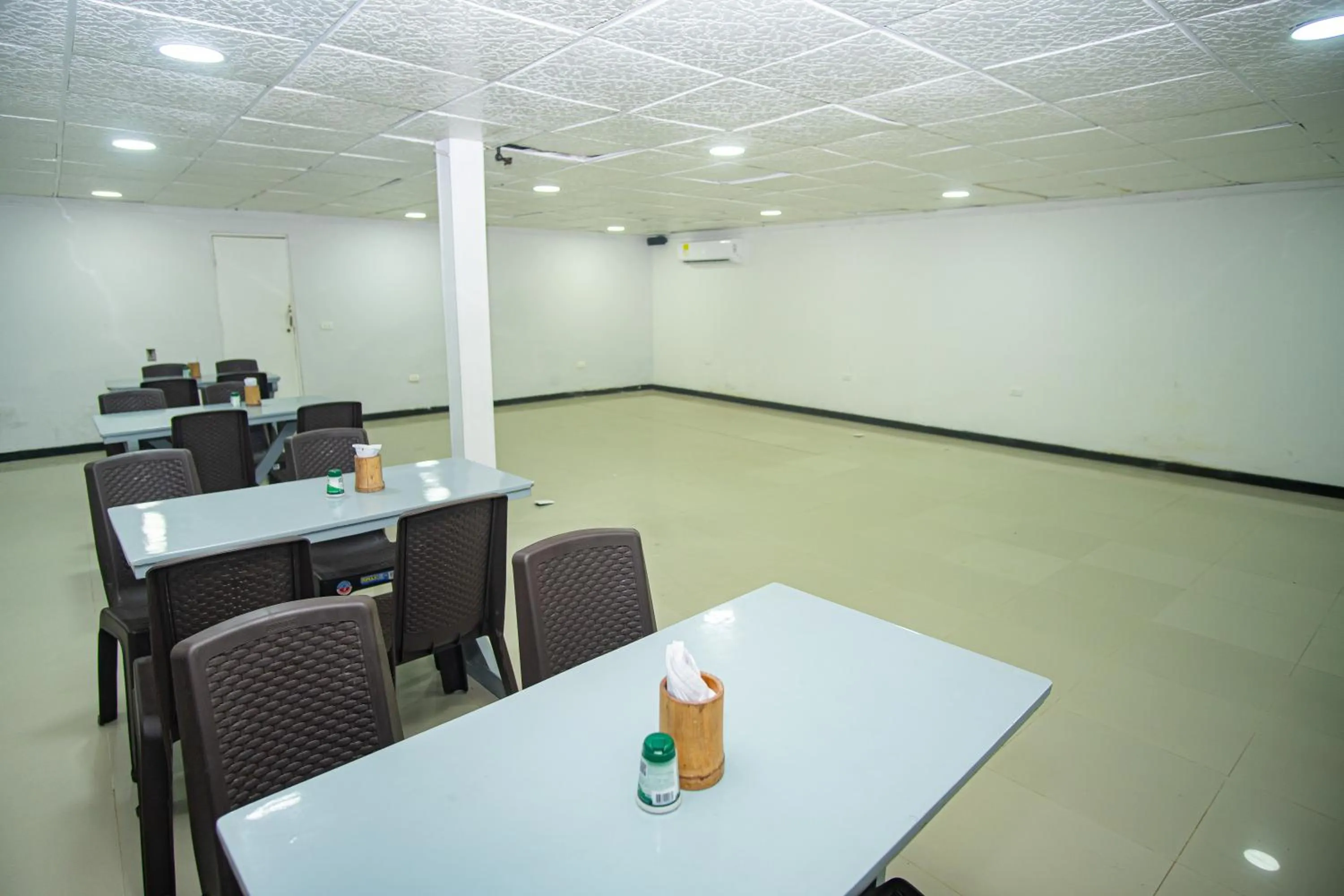 Restaurant/places to eat in Hotel Playa Divina