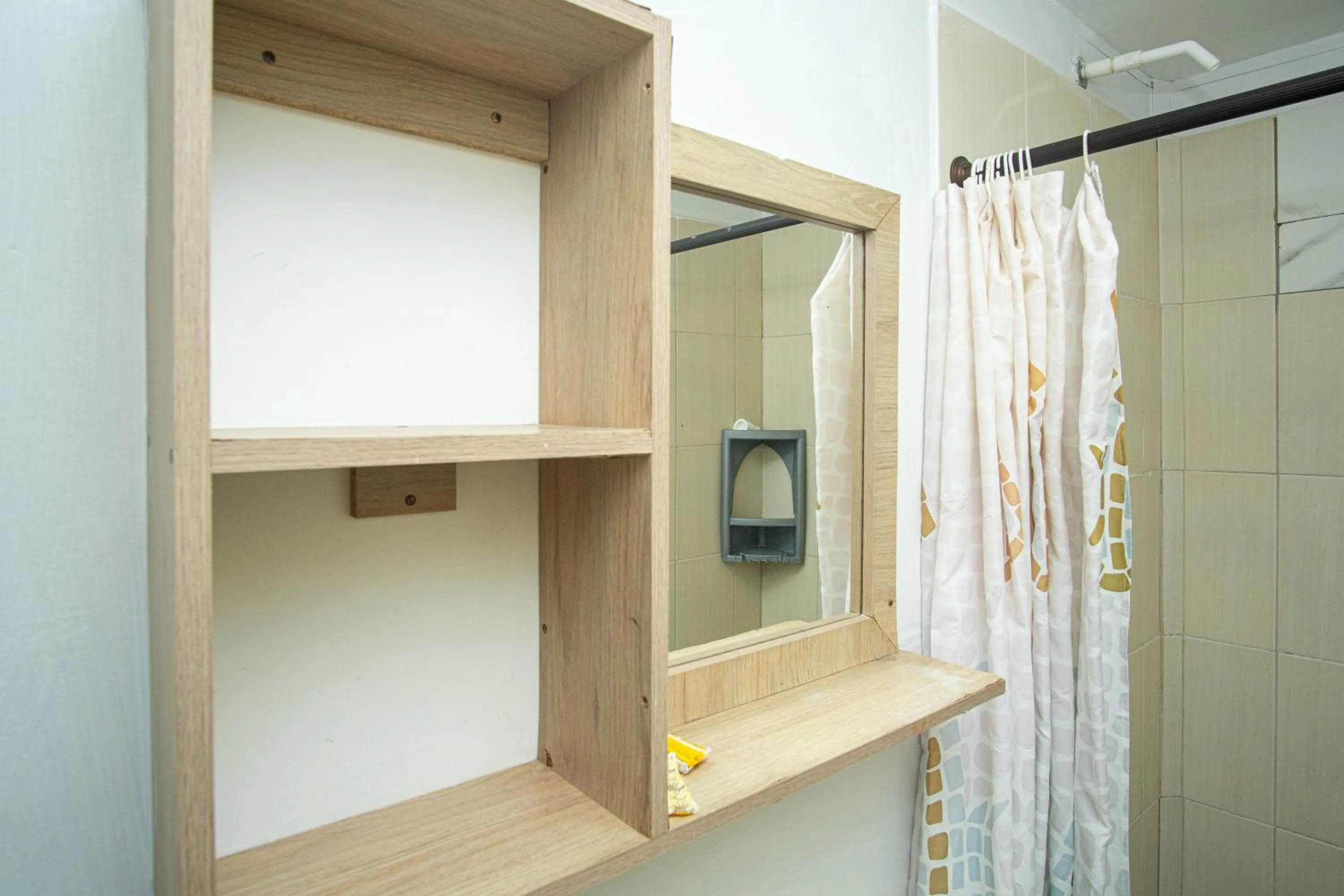 Shower in Hotel Playa Divina