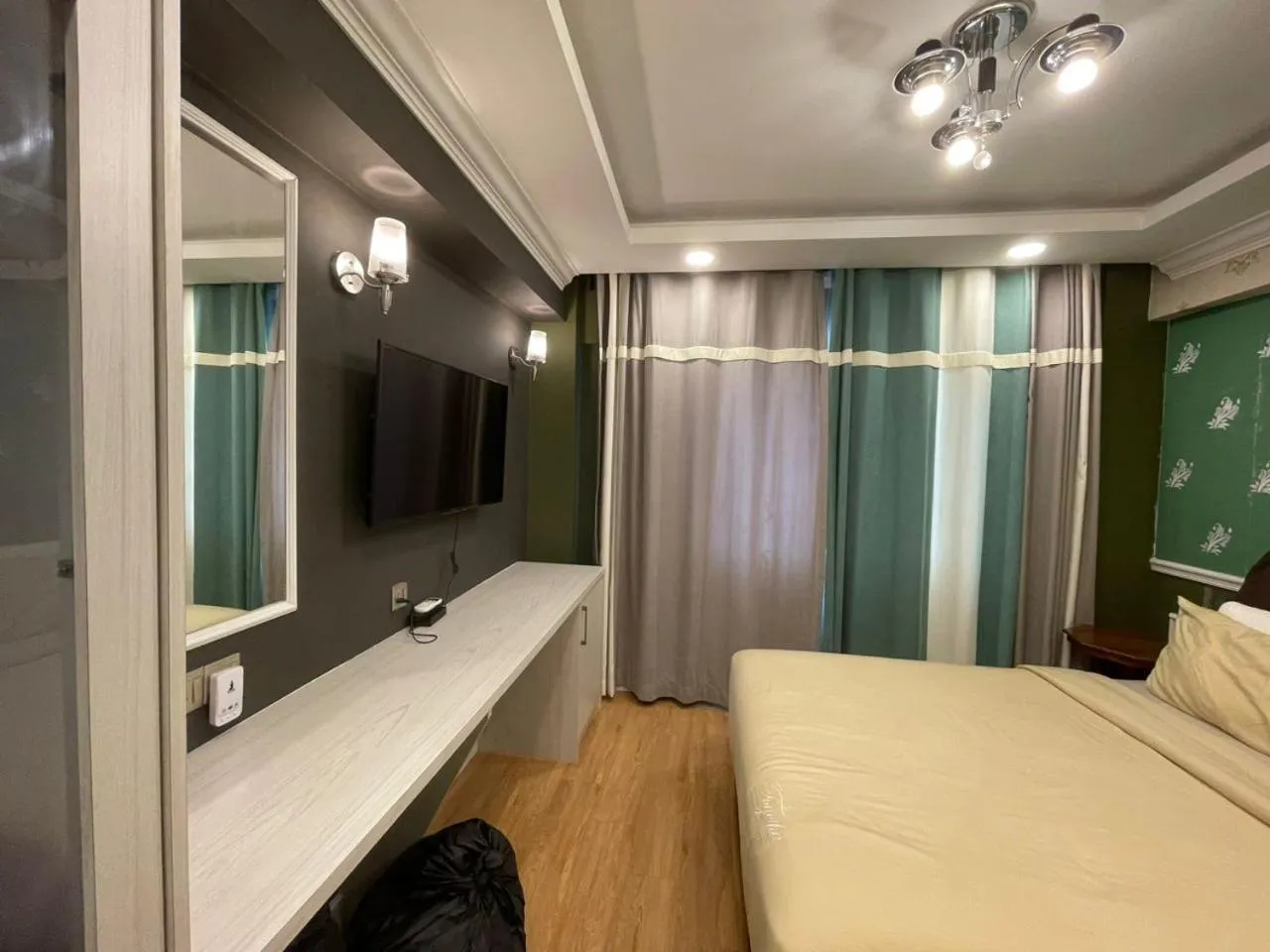 TV and multimedia, Bed in Grand Illusyin