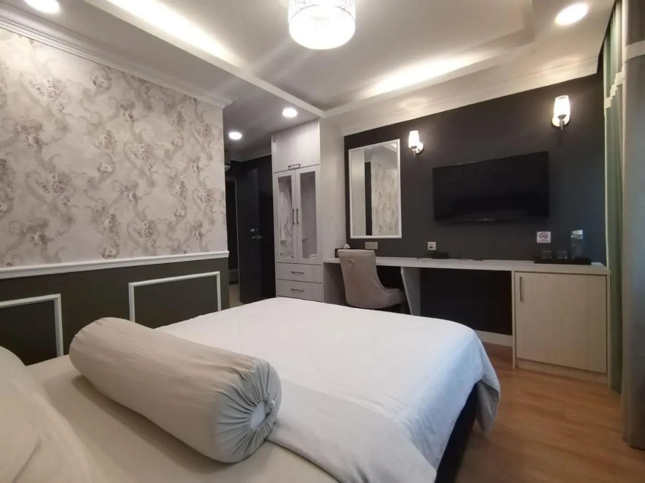 Bed in Grand Illusyin