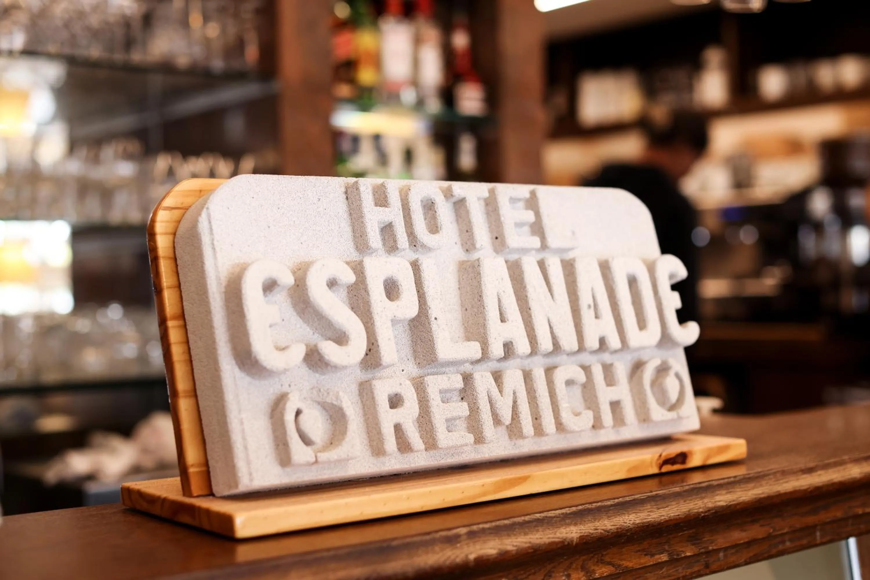 Logo/Certificate/Sign in Hotel de l' Esplanade