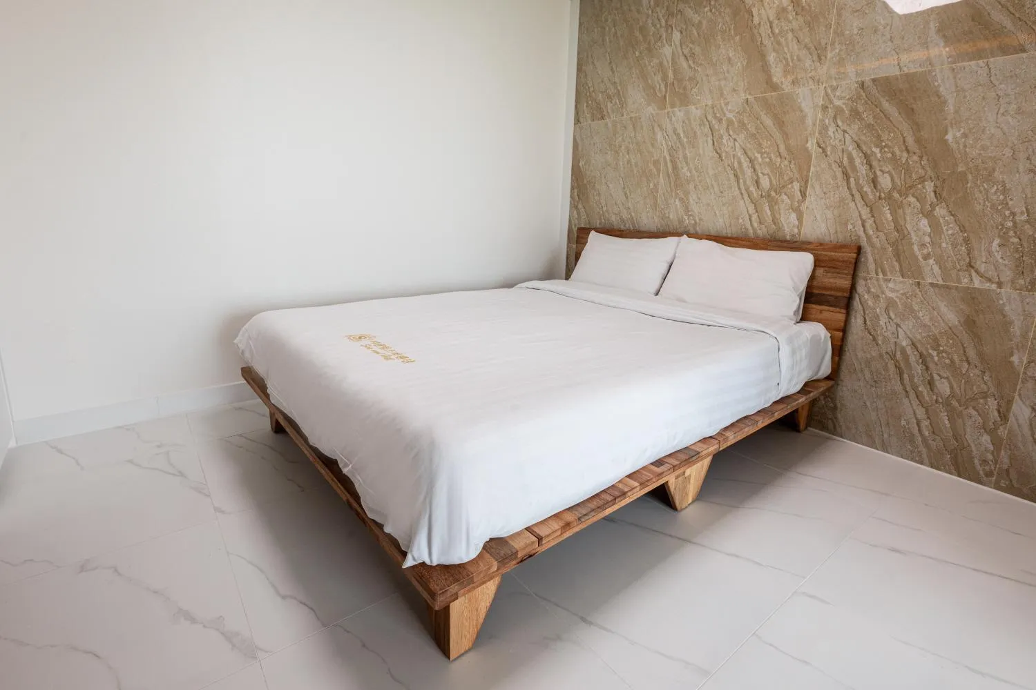 Bed in Aewol Oceanstay