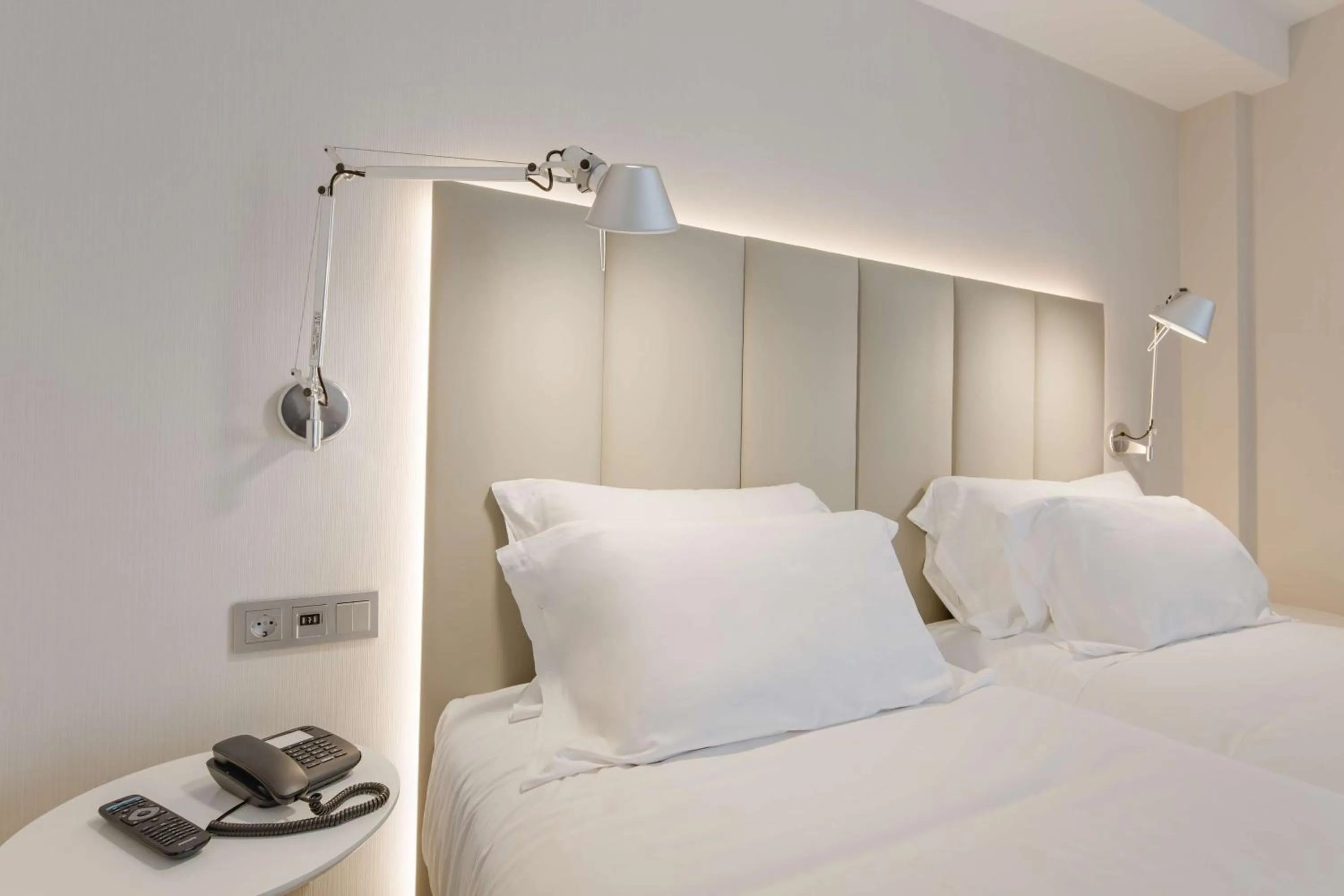 Bedroom, Bed in NH Ciudad de Zaragoza