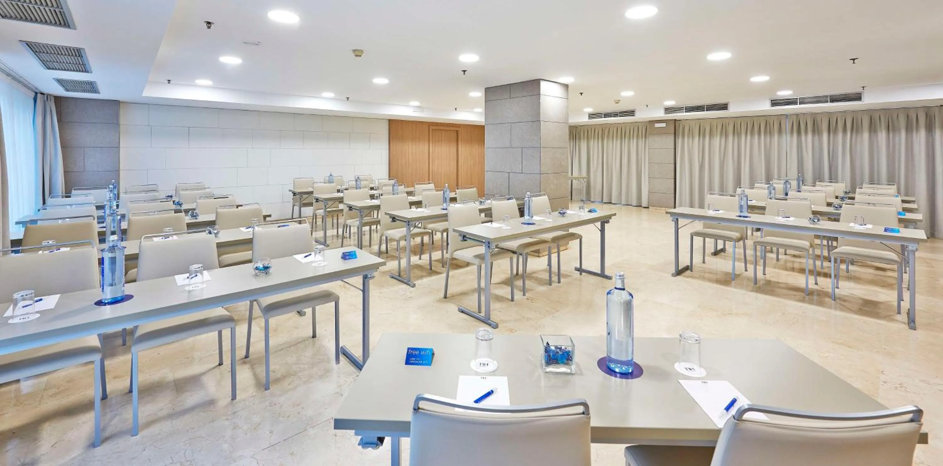 Meeting/conference room in NH Ciudad de Zaragoza