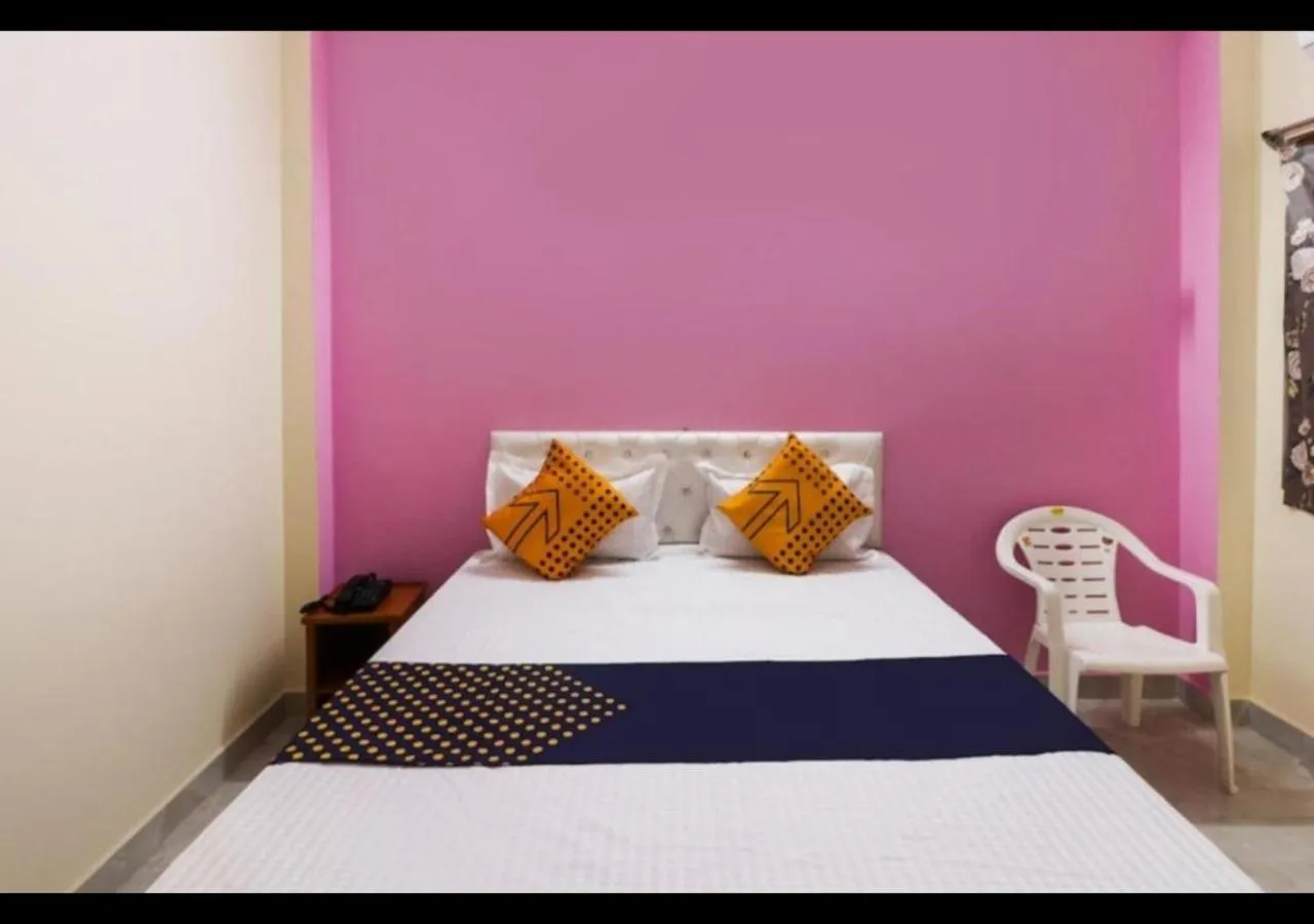 Bed in Vrindavan Lodge By WB Inn