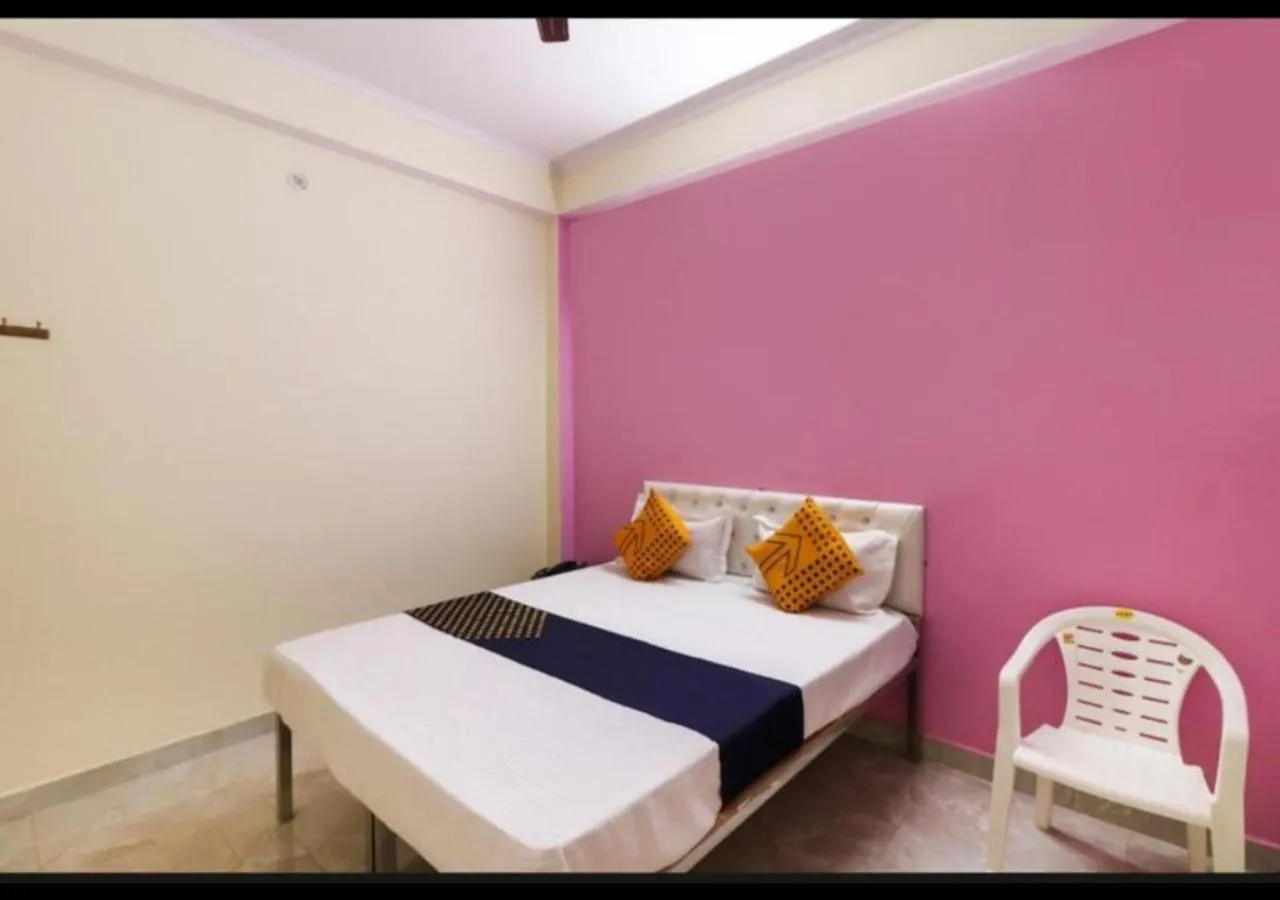 Bed in Vrindavan Lodge By WB Inn