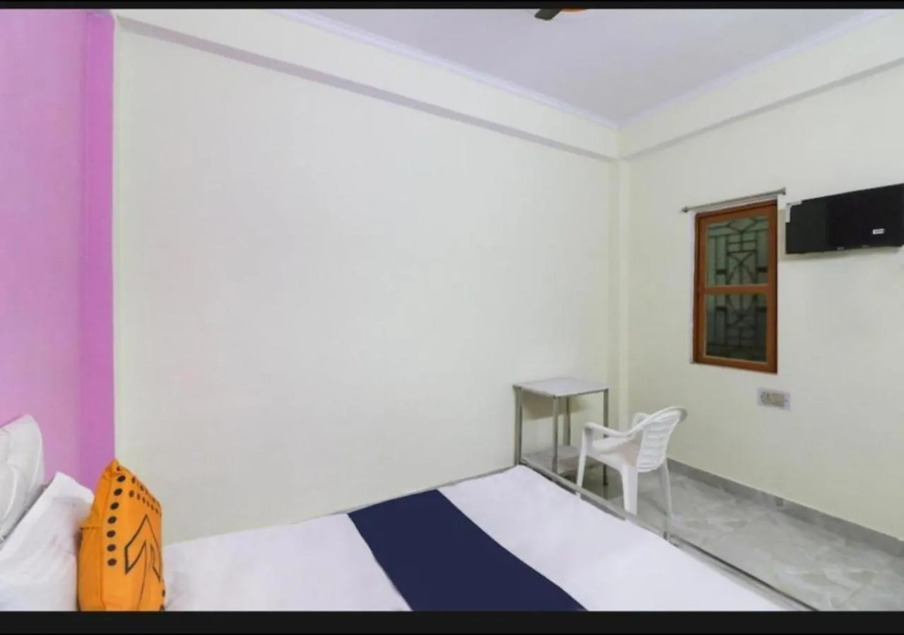 Bed in Vrindavan Lodge By WB Inn