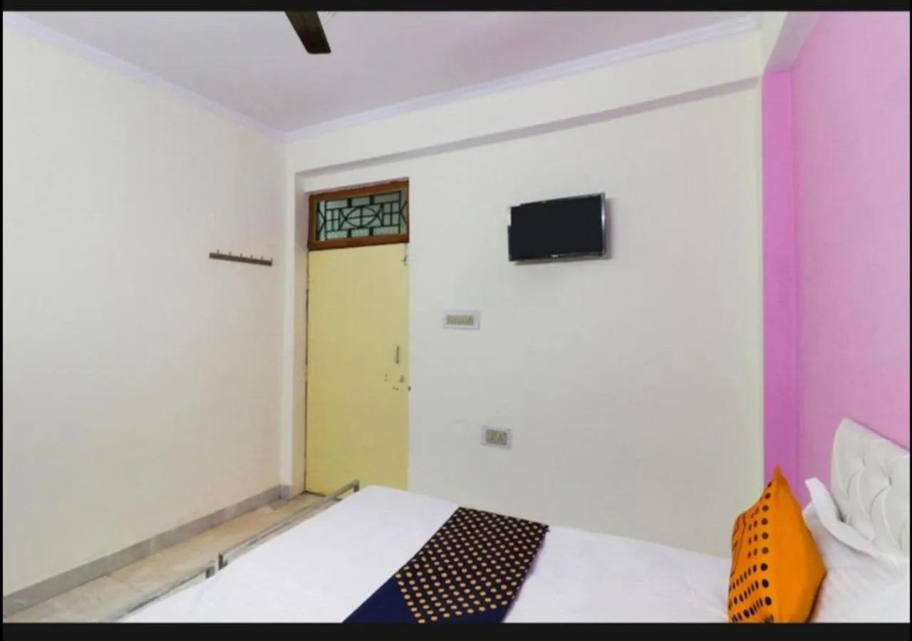 Bed in Vrindavan Lodge By WB Inn