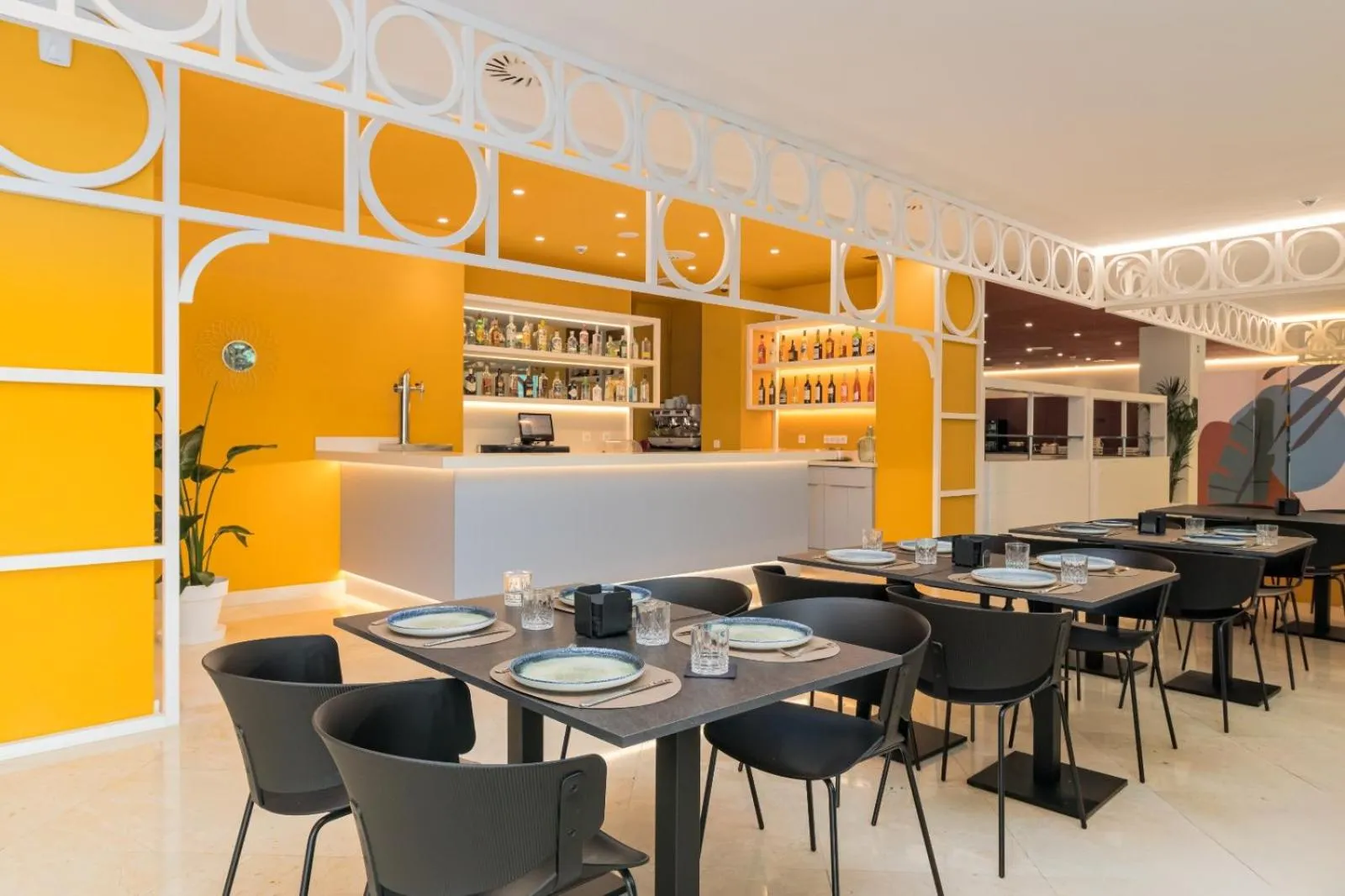 Lounge or bar in Hotel Puerta Santander