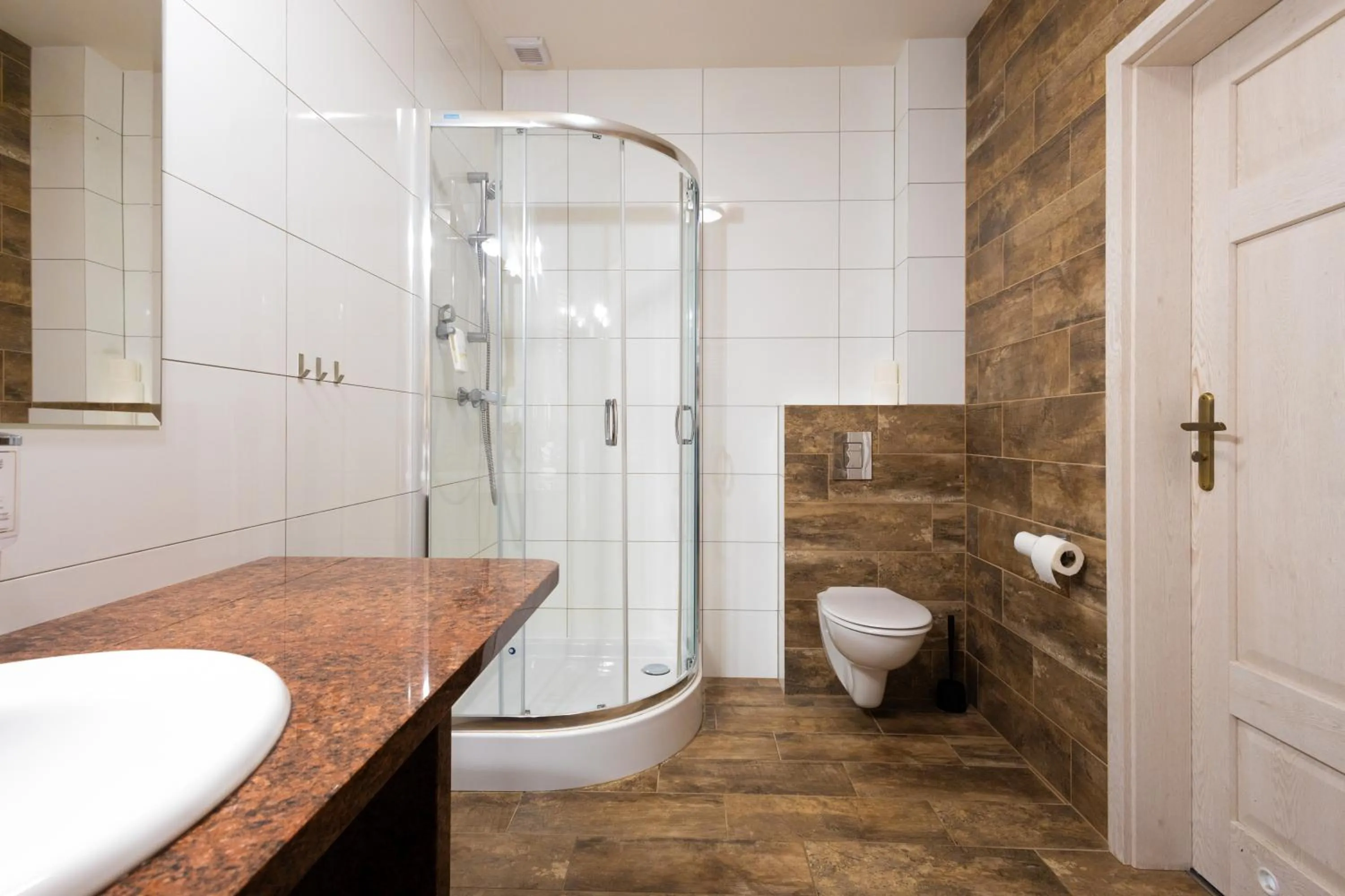 Shower in Hotel Sandro Silver & Spichlerz Antoniny