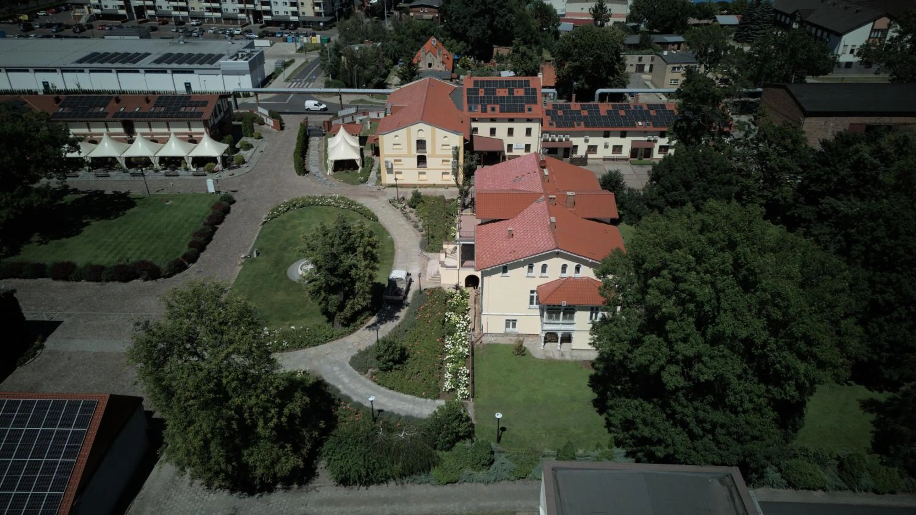 Property building in Hotel Sandro Silver & Spichlerz Antoniny