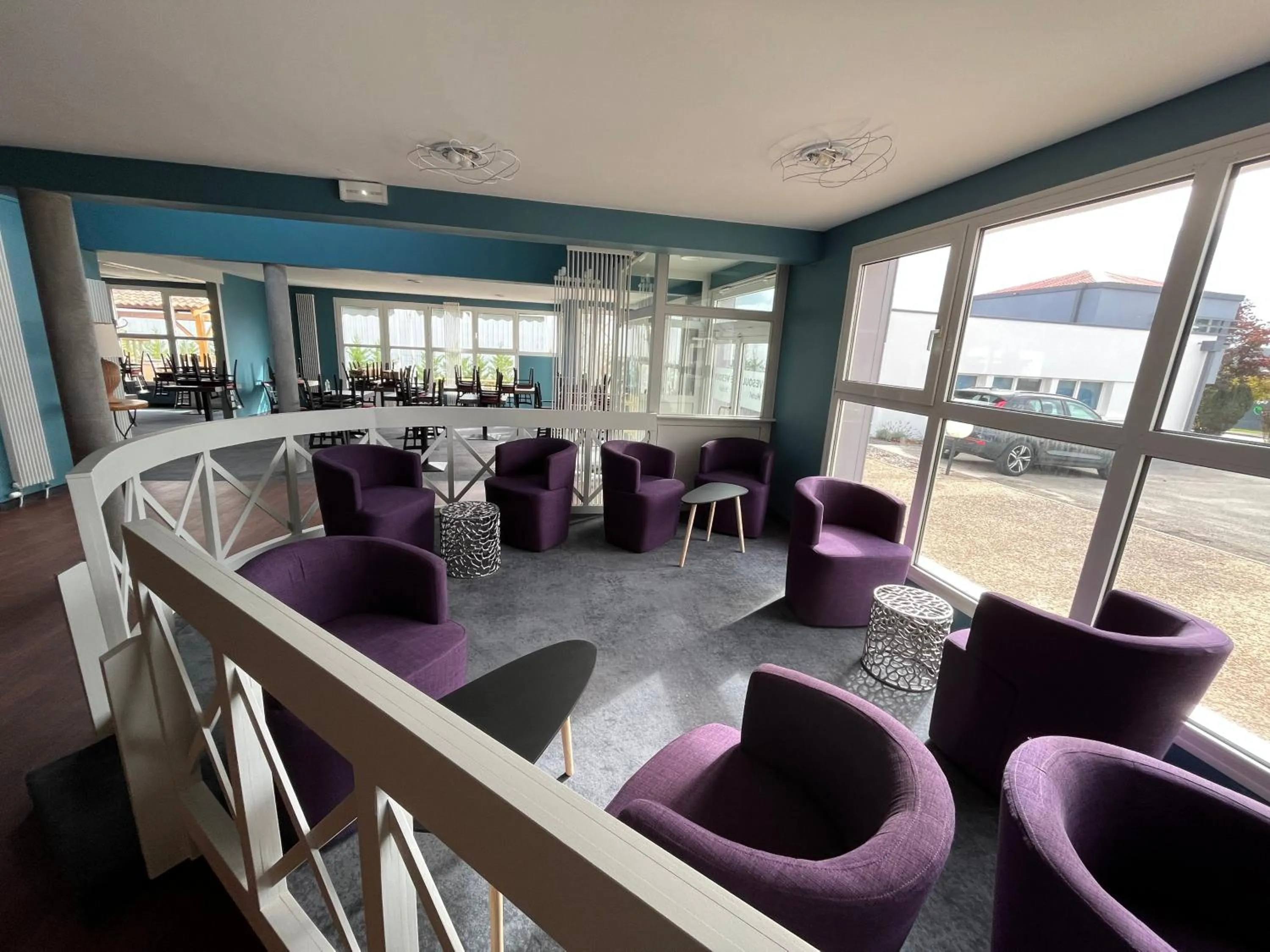 Seating area in BRIT HOTEL LE VESOUL