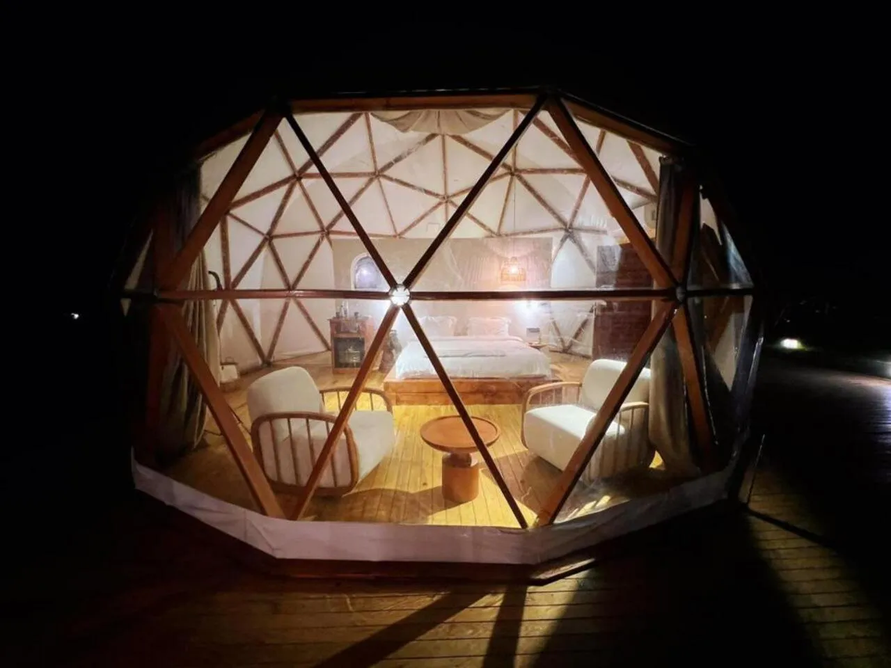 Night in Mandalin Glamping