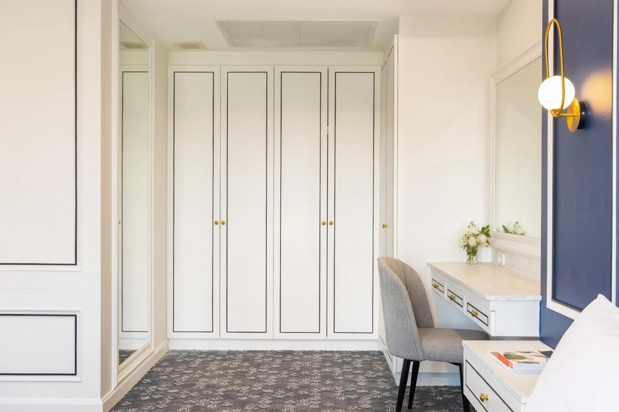 Living room in Eastin Hotel Vientiane