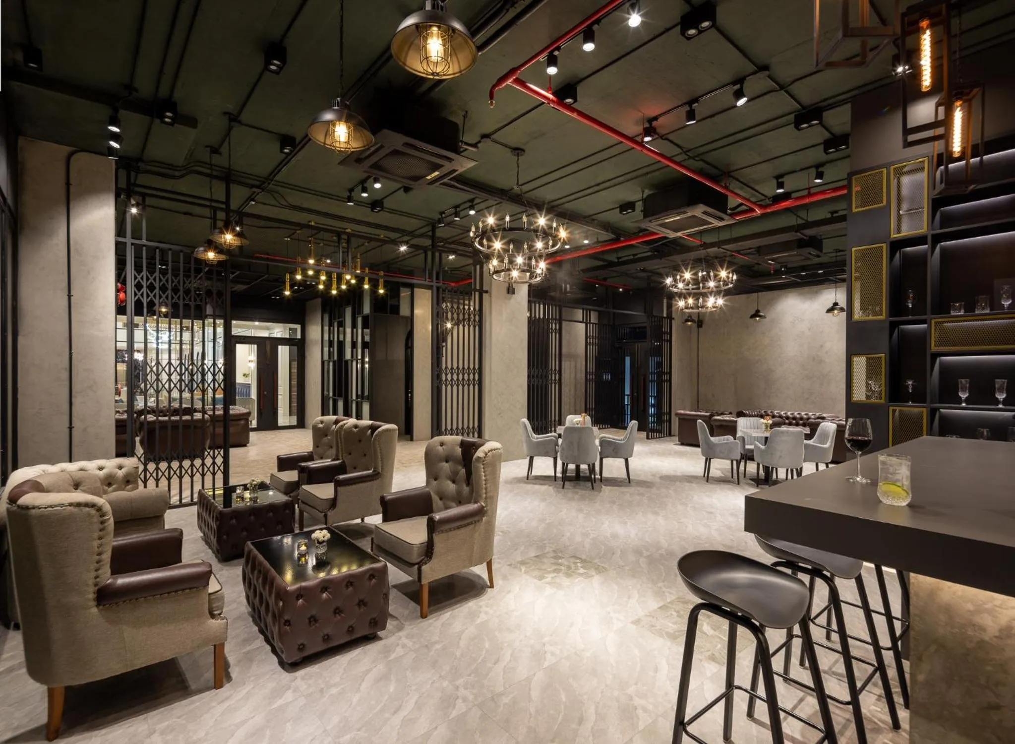 Restaurant/places to eat in Eastin Hotel Vientiane