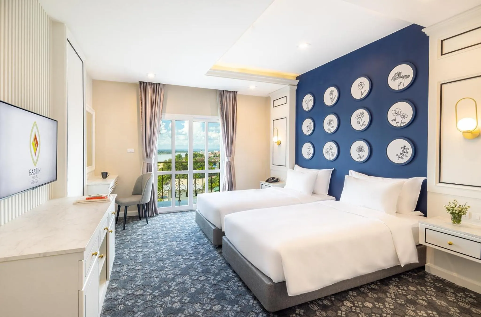 Bed in Eastin Hotel Vientiane