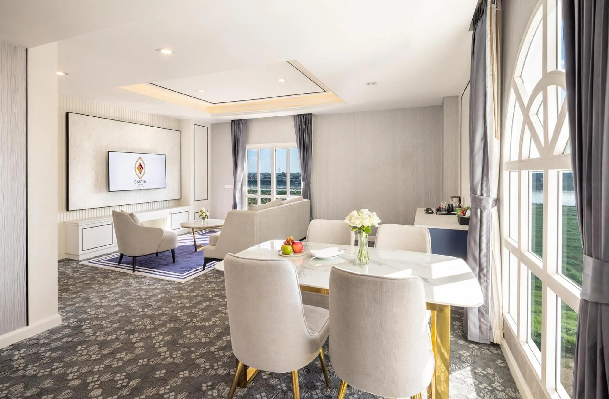 Living room in Eastin Hotel Vientiane