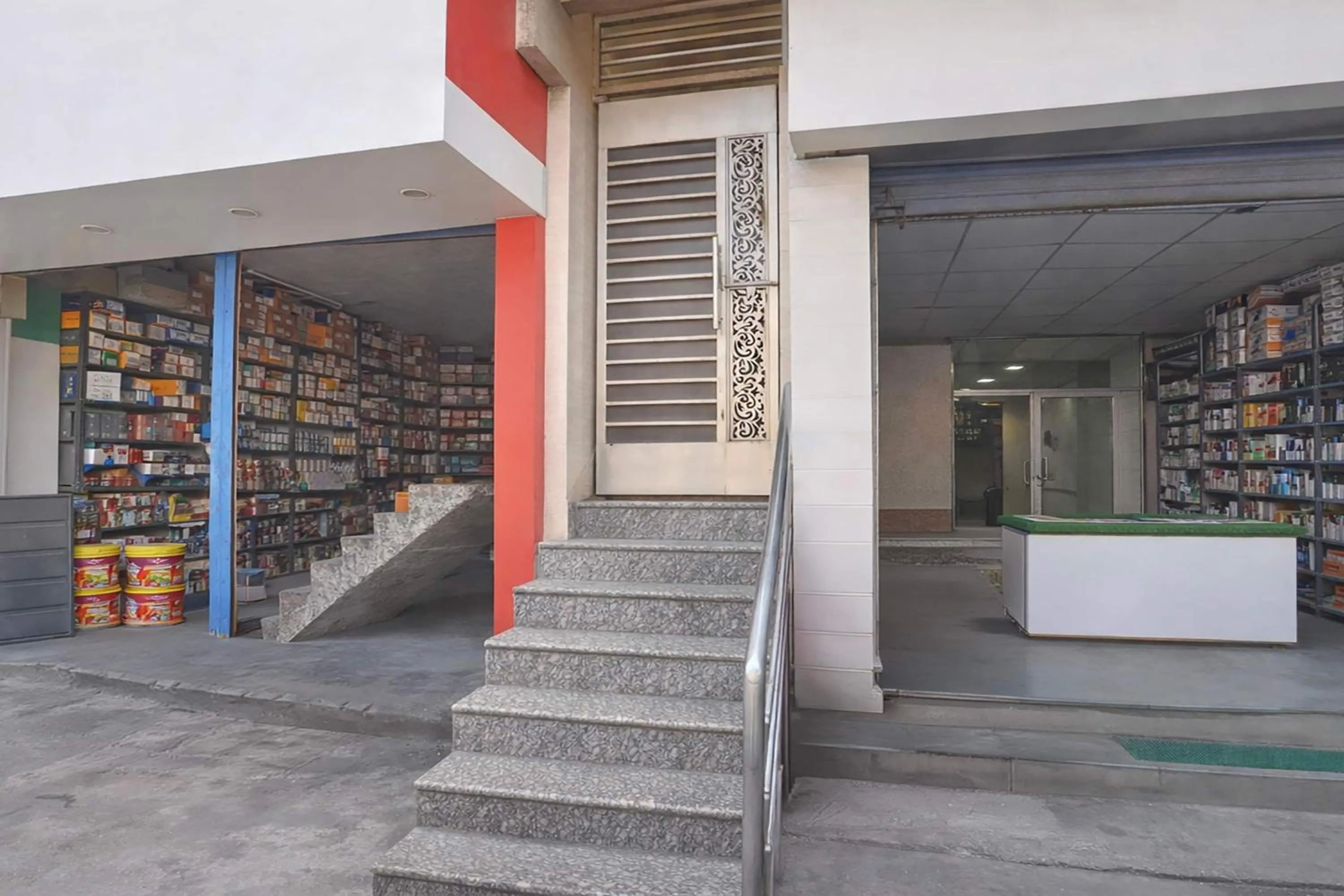 Facade/entrance in Collection O JK Temple Kanpur Formerly Yatika Inn