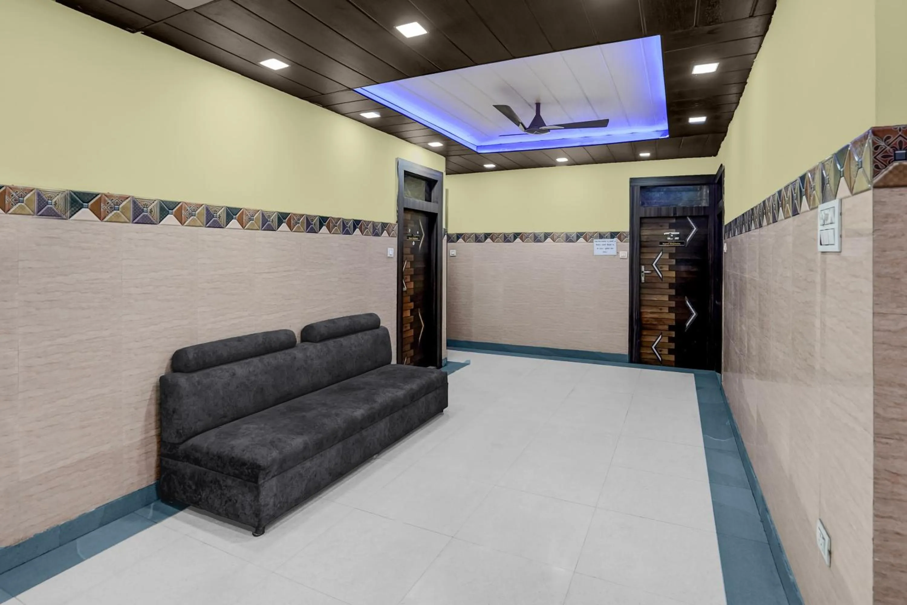 Lobby or reception in Collection O JK Temple Kanpur Formerly Yatika Inn