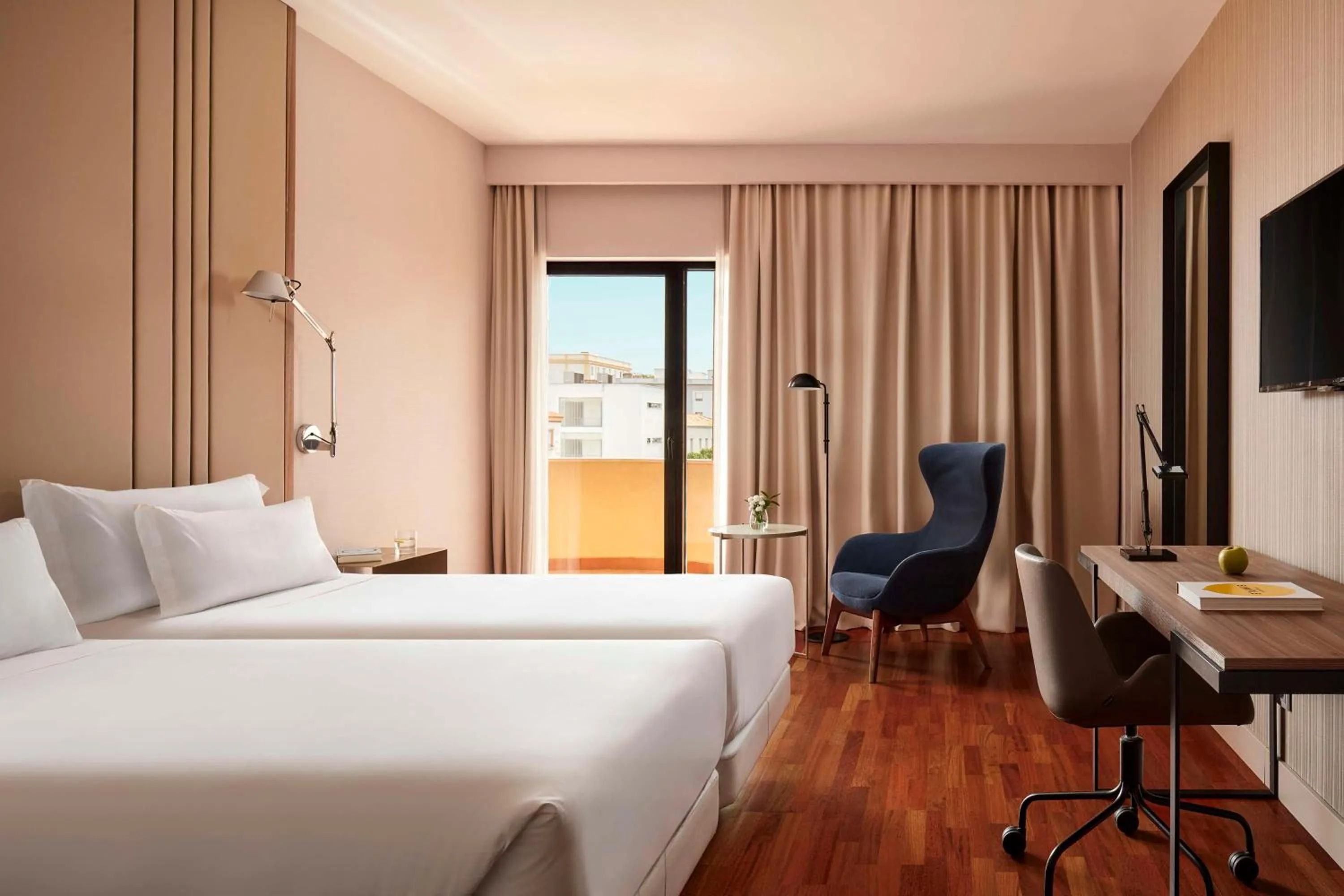 Bedroom, Bed in NH Luz Huelva