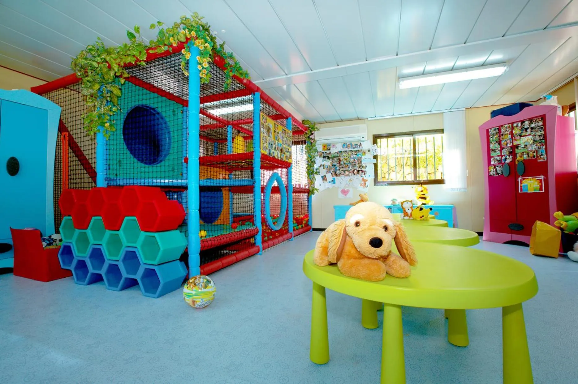 Children play ground in Ona Alanda Club Marbella