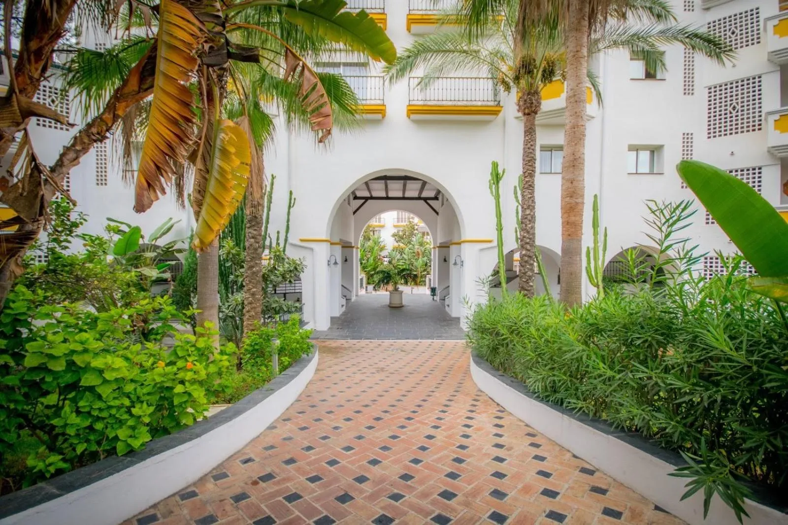 Property building in Ona Alanda Club Marbella