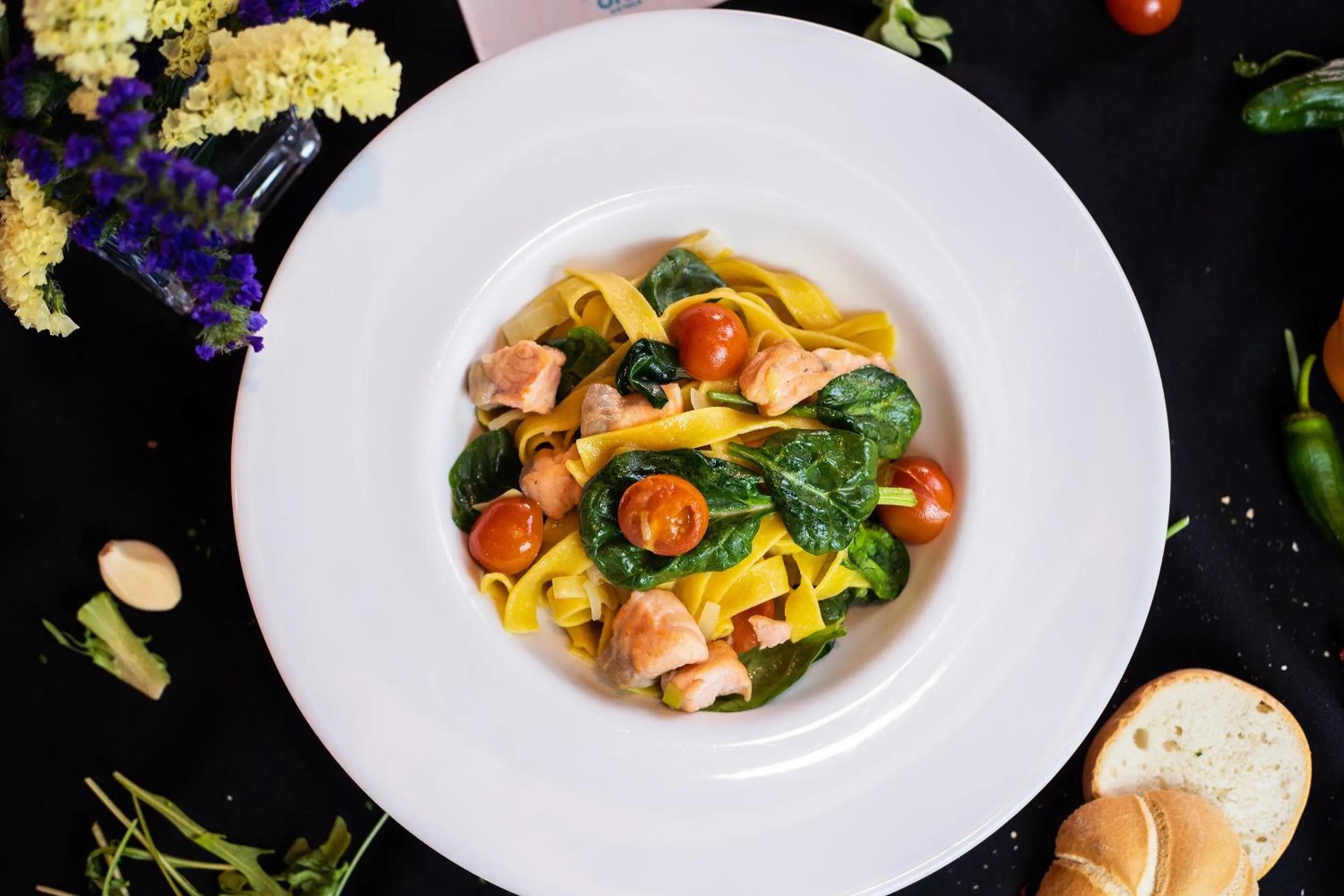 Food and drinks in Ona Alanda Club Marbella