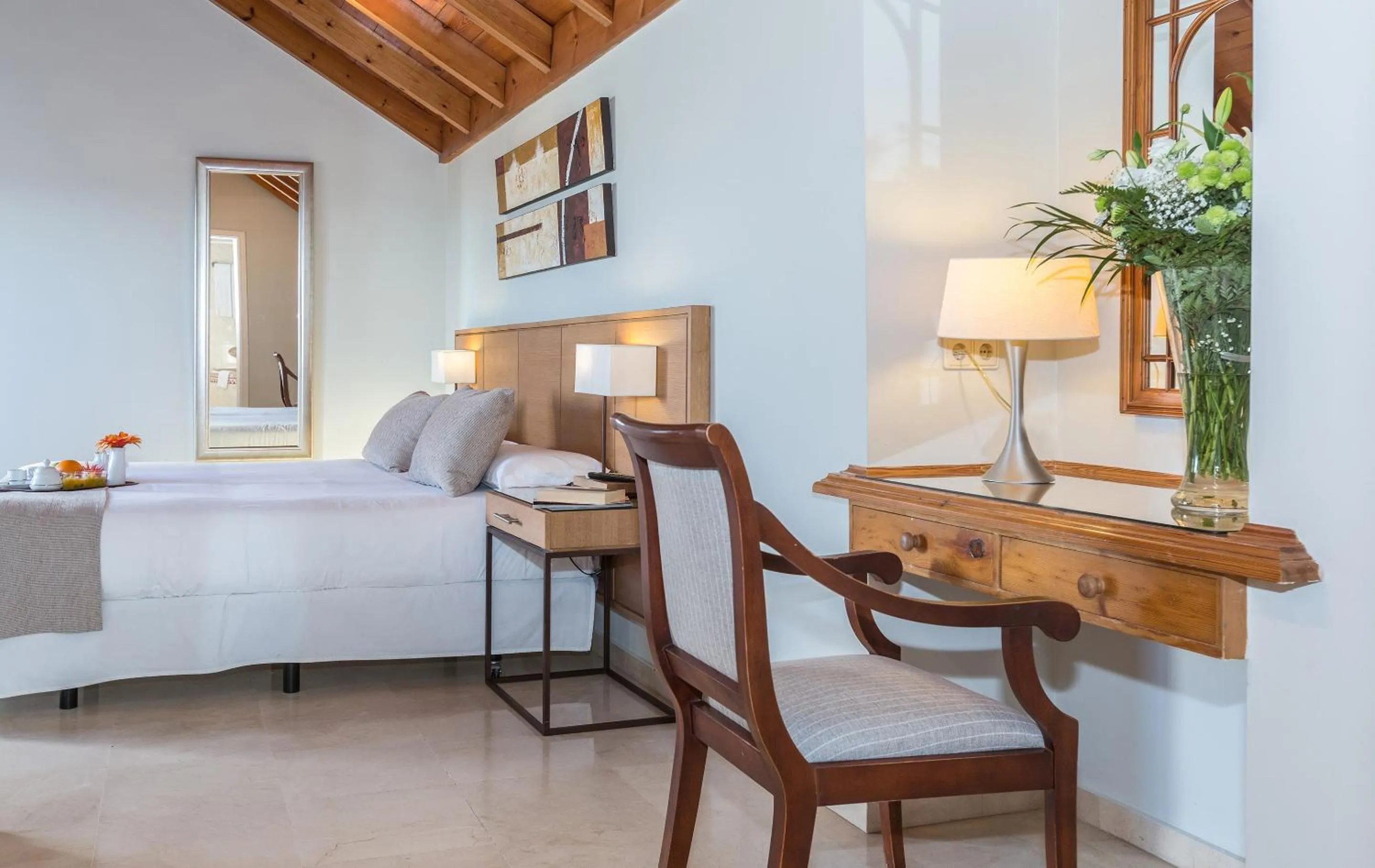 Bed in Ona Alanda Club Marbella