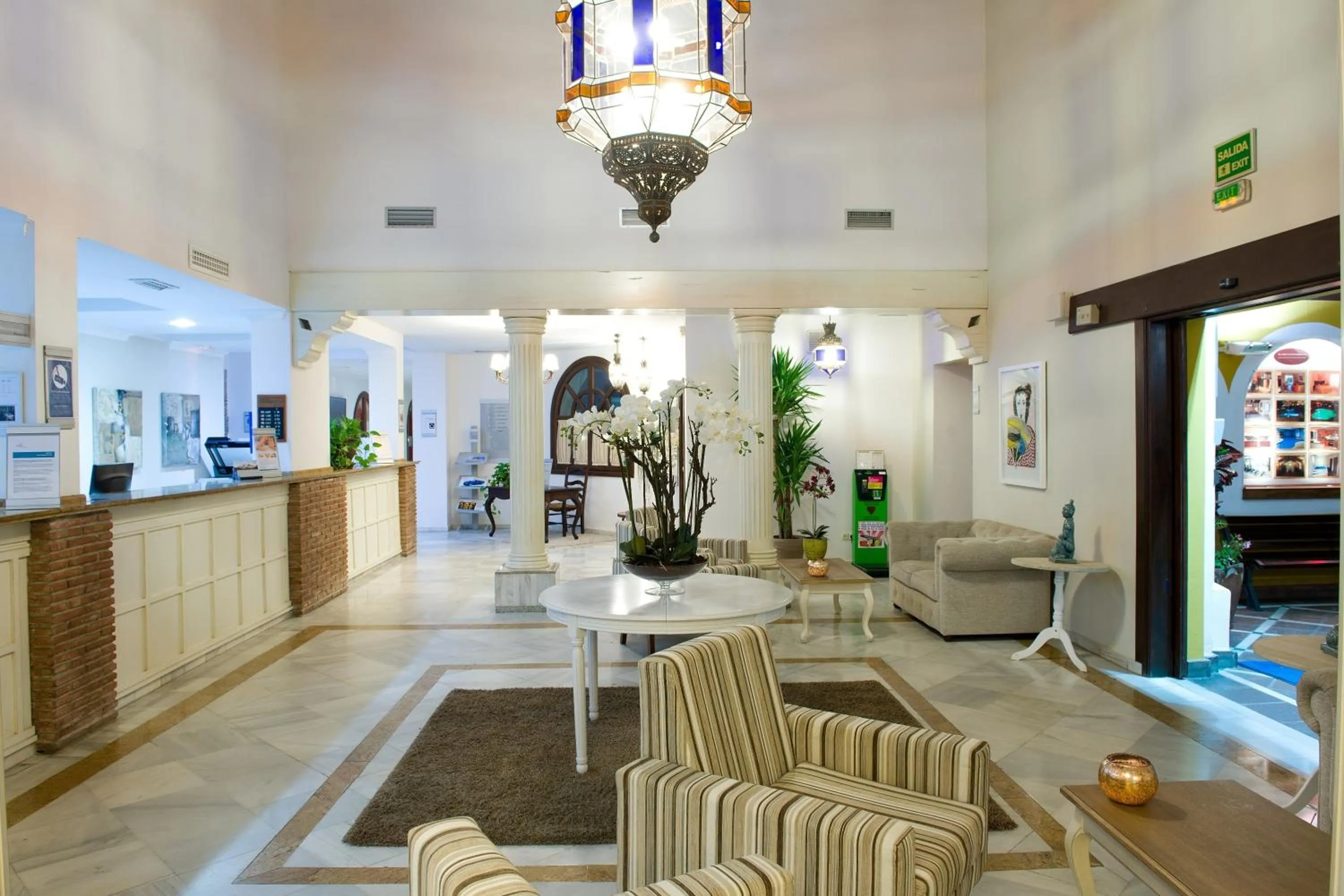 Lobby or reception in Ona Alanda Club Marbella