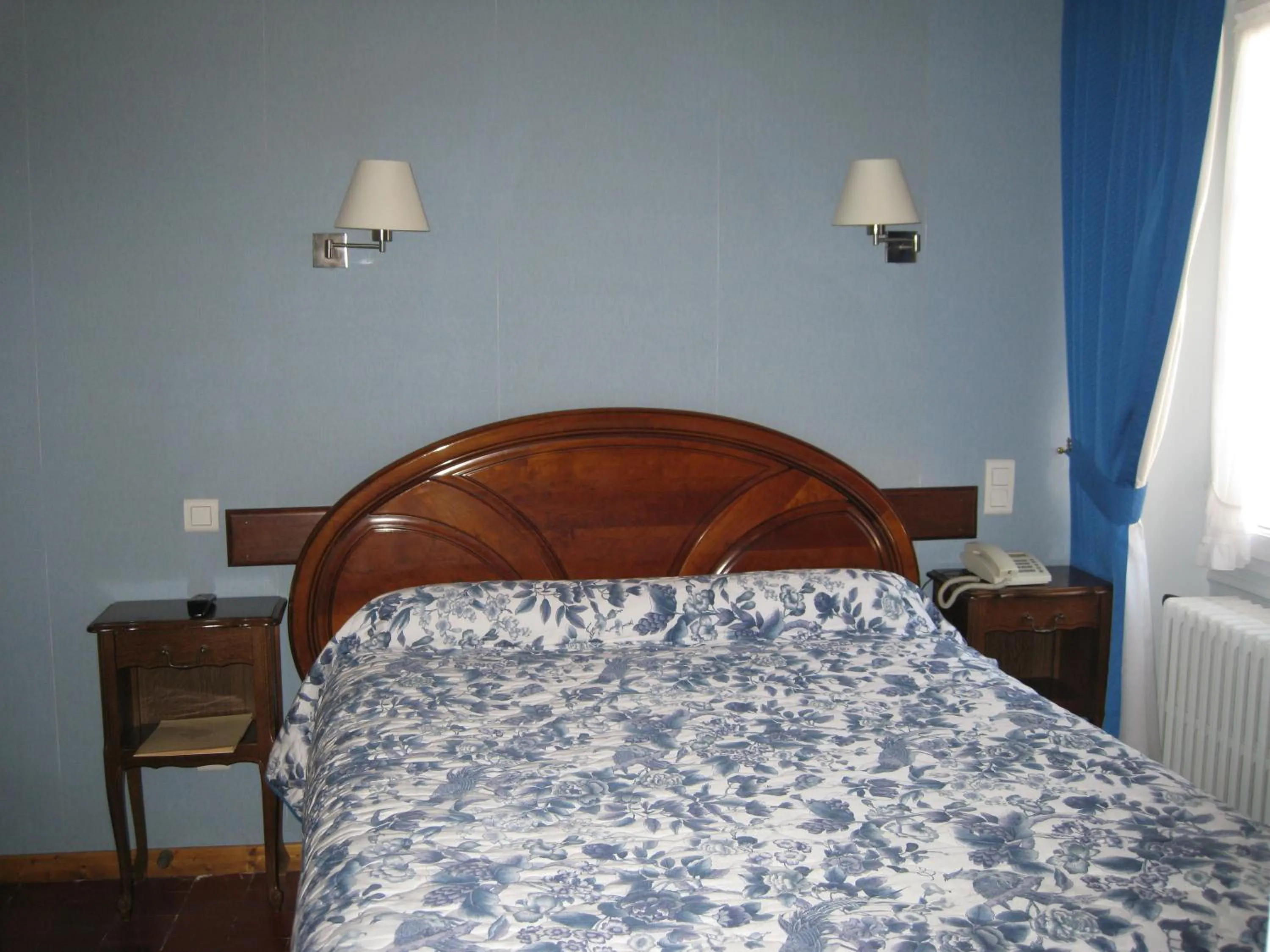 Standard  Double Room - single occupancy in Hôtel Colombet