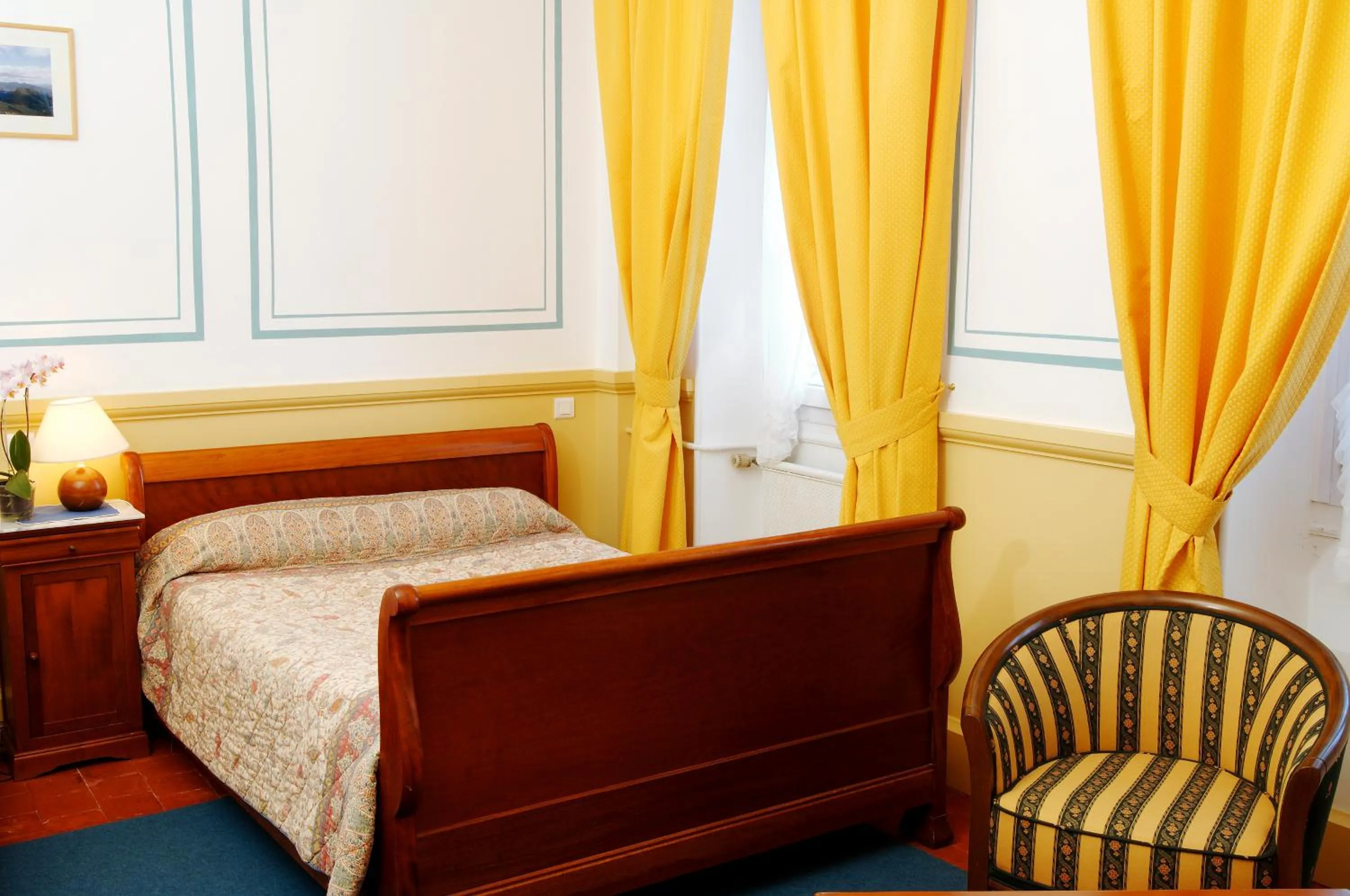 Standard Twin Room - single occupancy in Hôtel Colombet