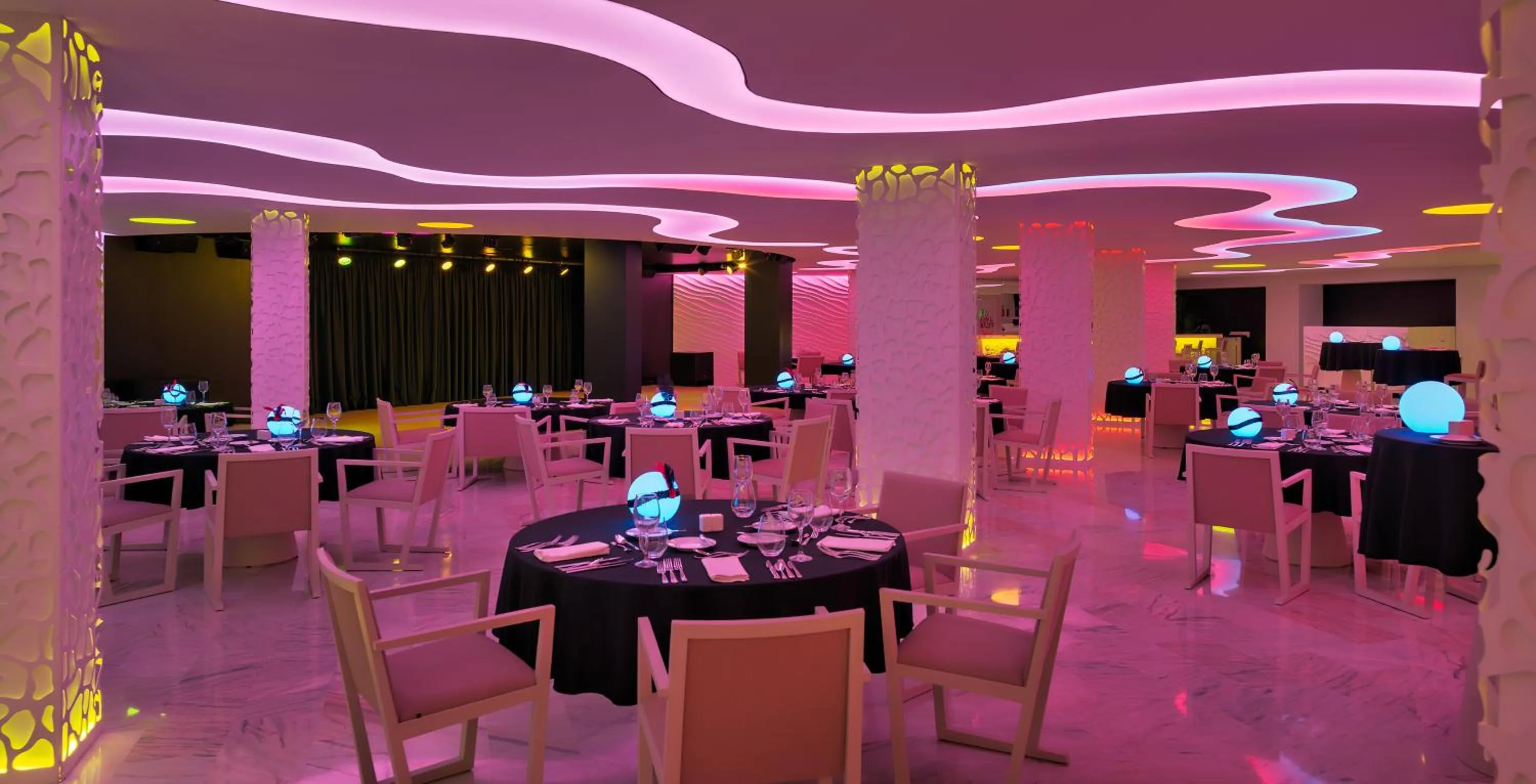 Food and drinks in H10 Conquistador