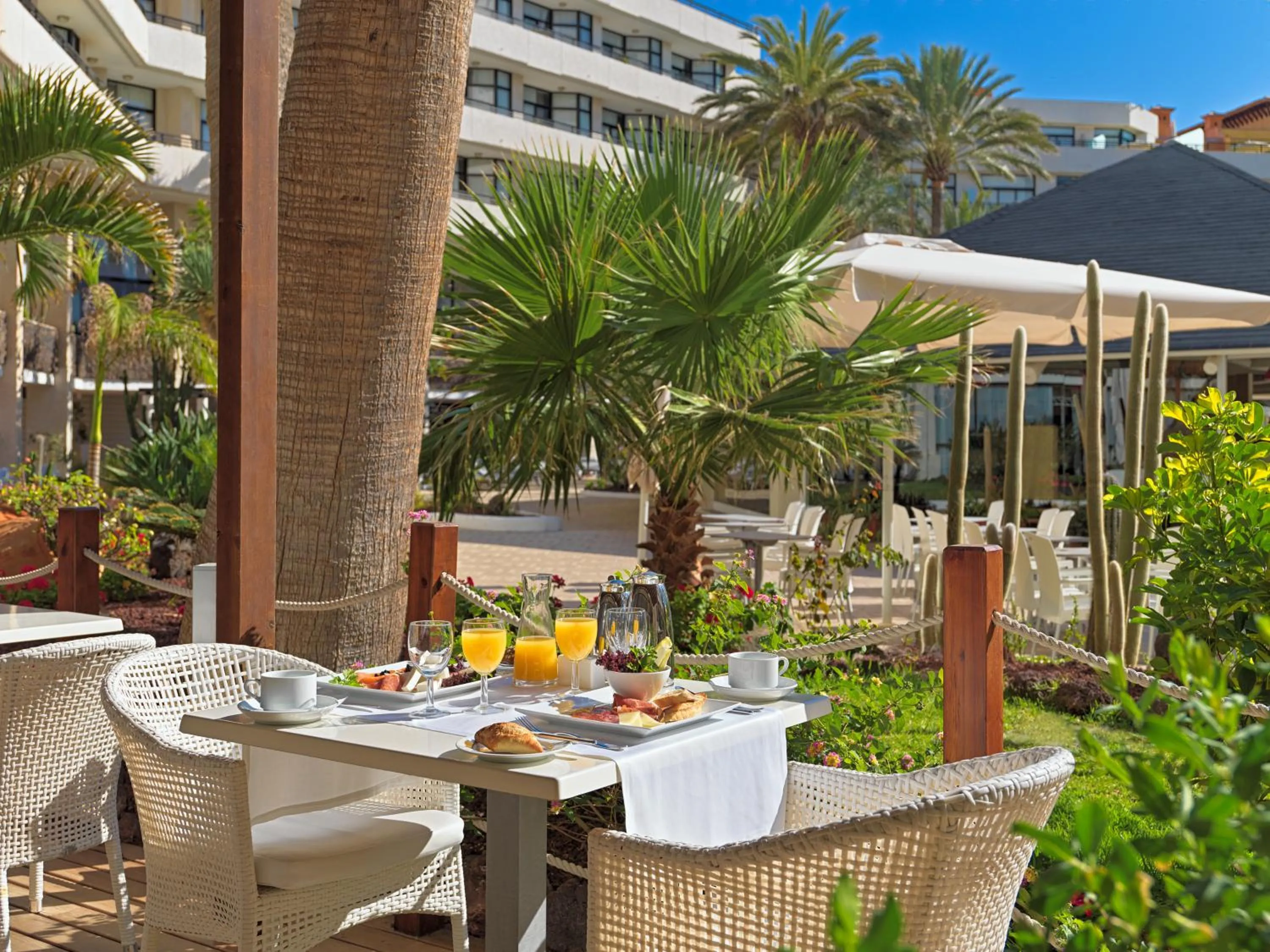 Breakfast in H10 Conquistador