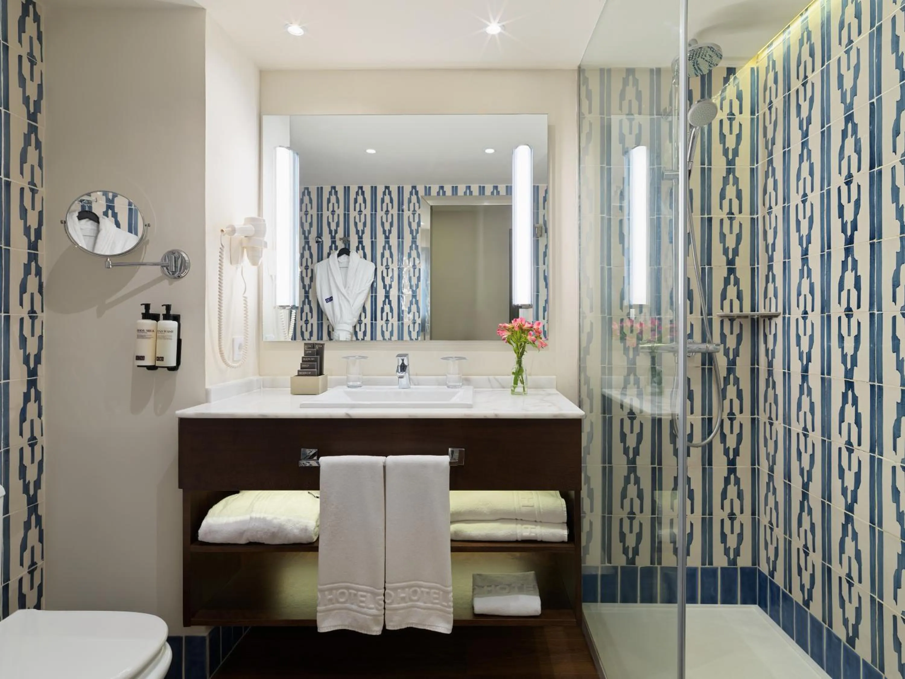 Bathroom in H10 Conquistador